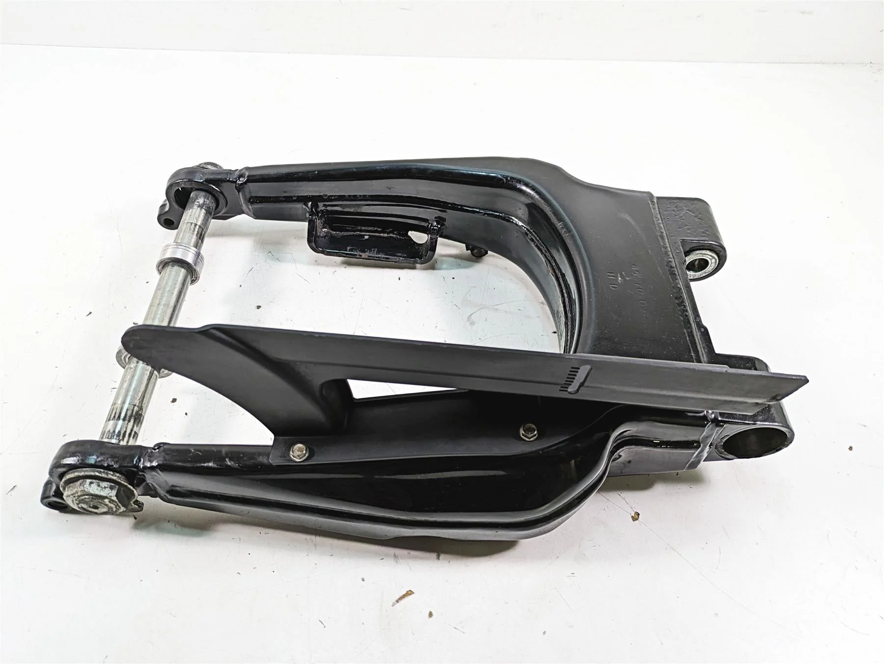 2013 Harley Touring FLHX Street Glide Rear Swing Arm Swingarm 25mm 47549-09A