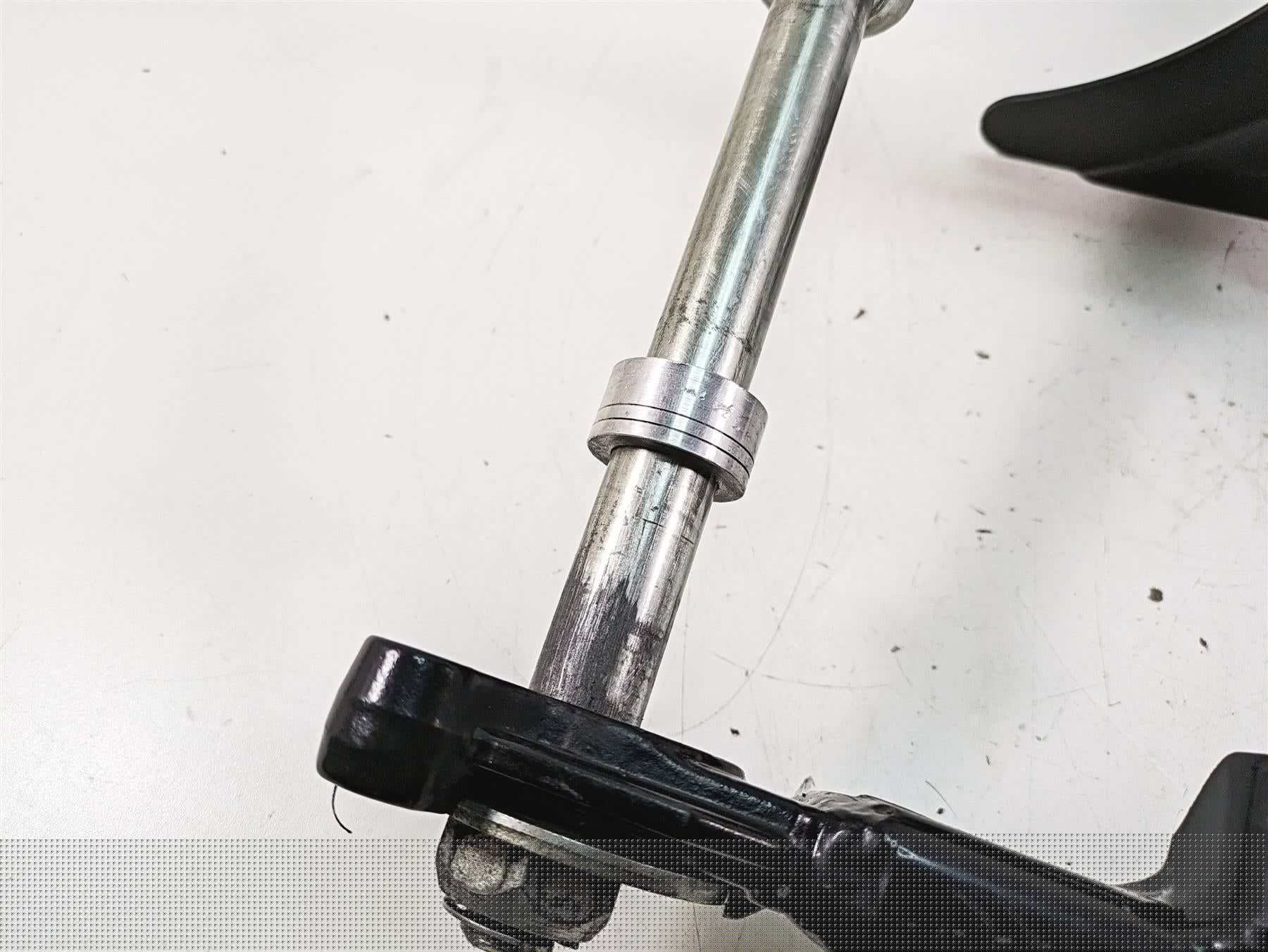 2013 Harley Touring FLHX Street Glide Rear Swing Arm Swingarm 25mm 47549-09A - Image 8