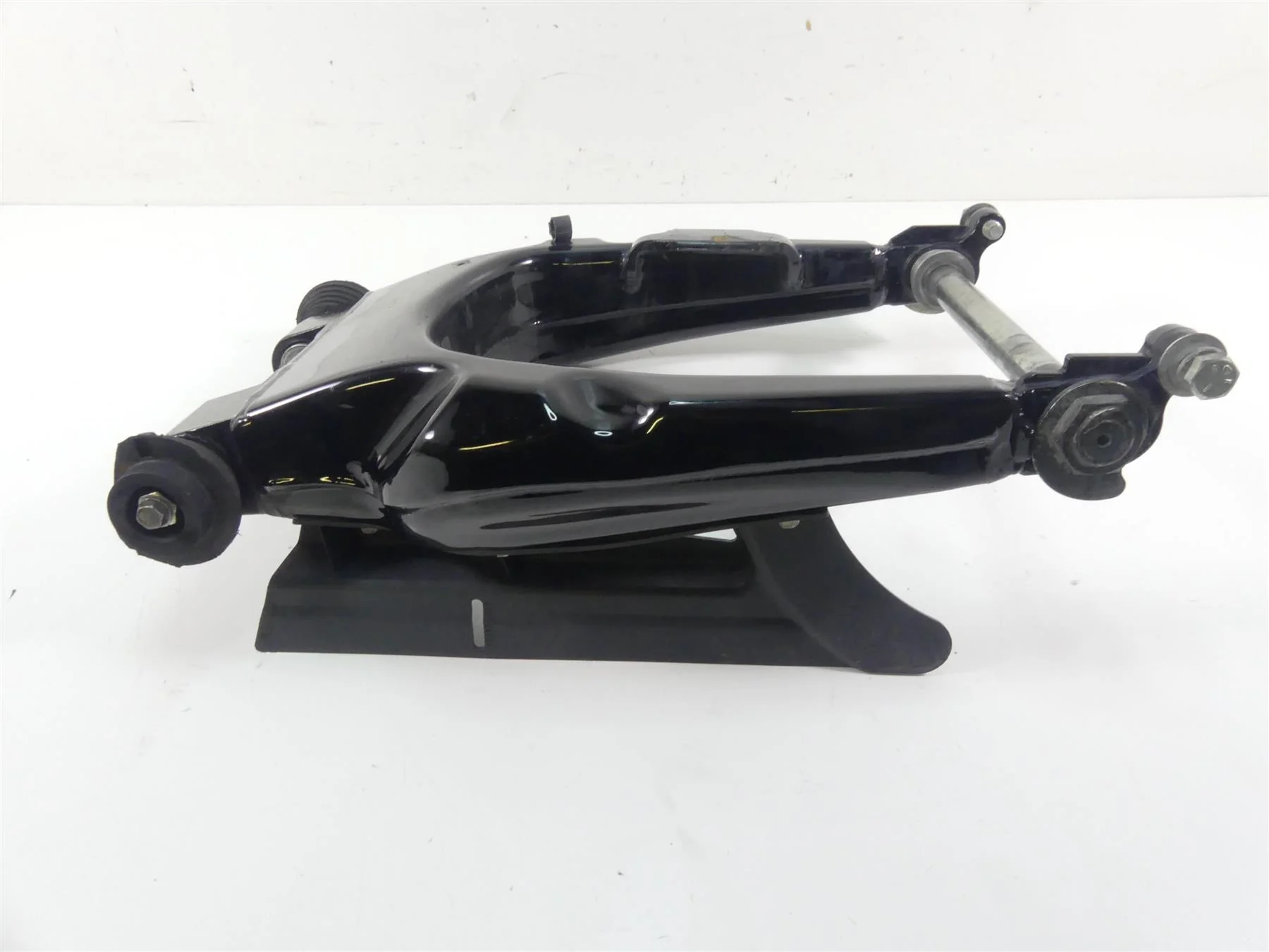 2013 Harley Touring FLHX Street Glide Rear Swing Arm Swingarm + Axle 47549-09A