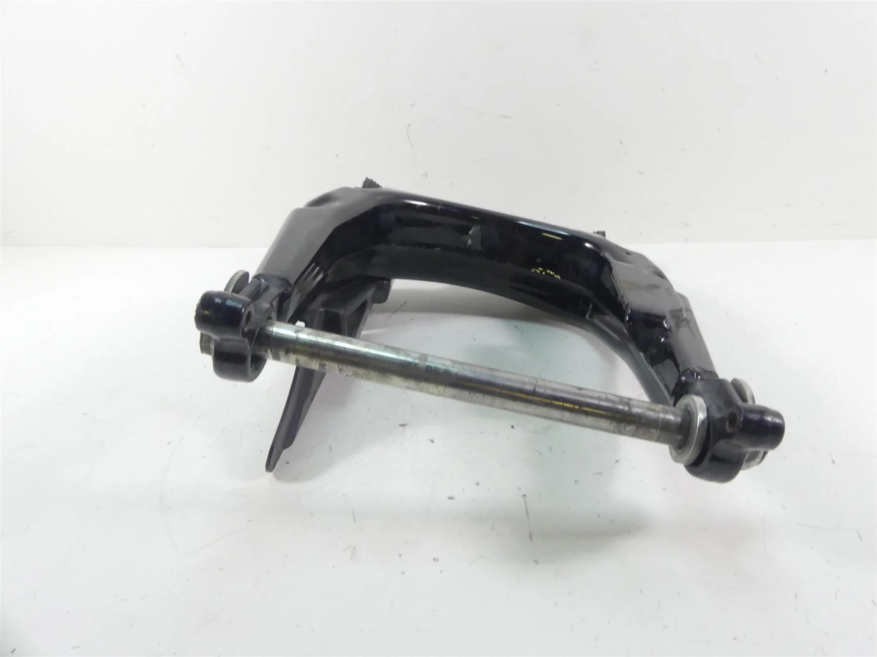 2013 Harley Touring FLHX Street Glide Rear Swingarm Swing Arm + Axle 47549-09A - Image 5