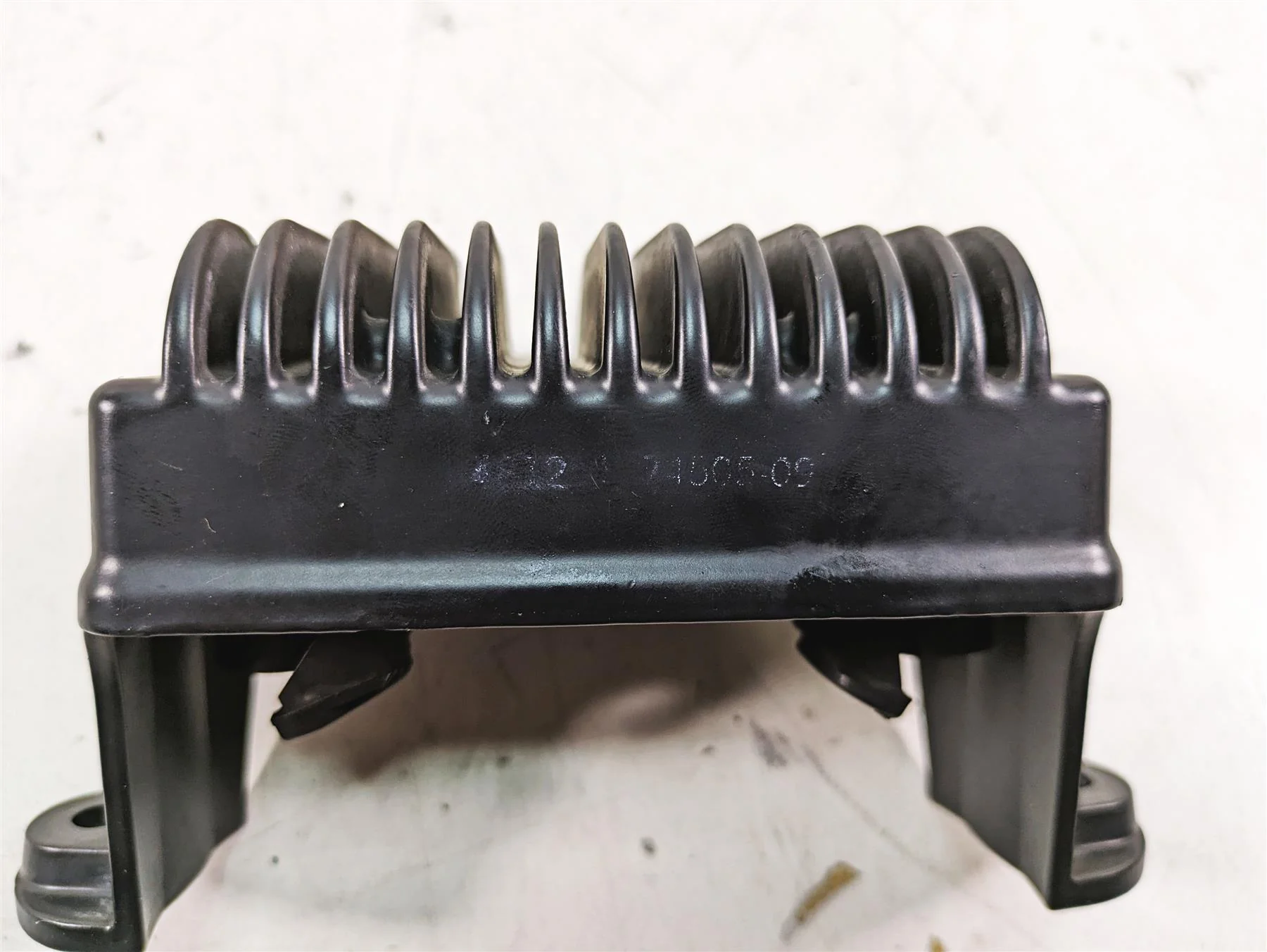 2013 Harley Touring FLHX Street Glide Rectifier Voltage Regulator 74505-09A - Image 12