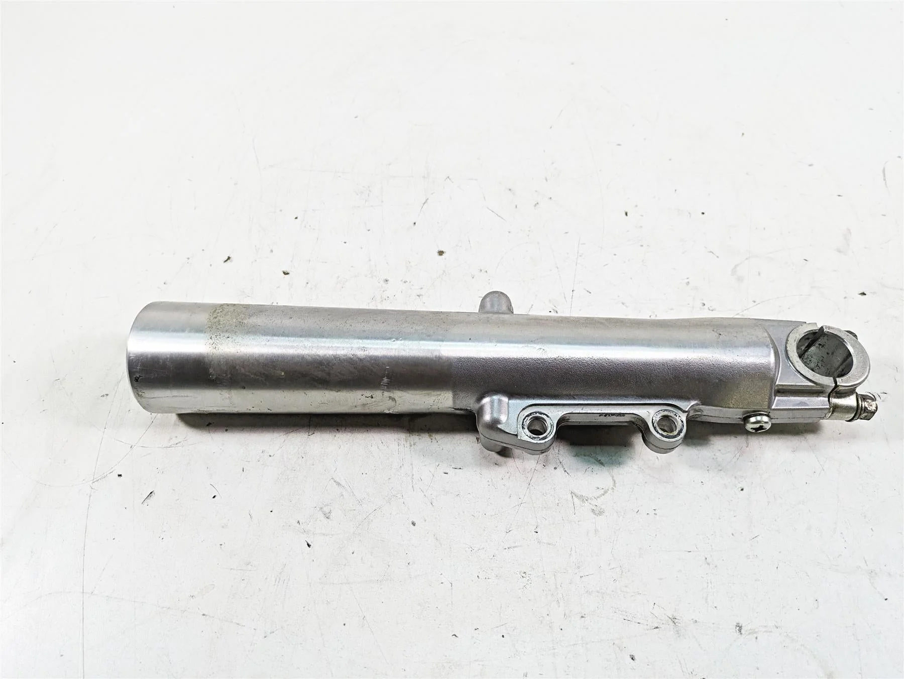 2013 Harley Touring FLHX Street Glide Right Front Fork Lower Slider 46498-00A - Image 5