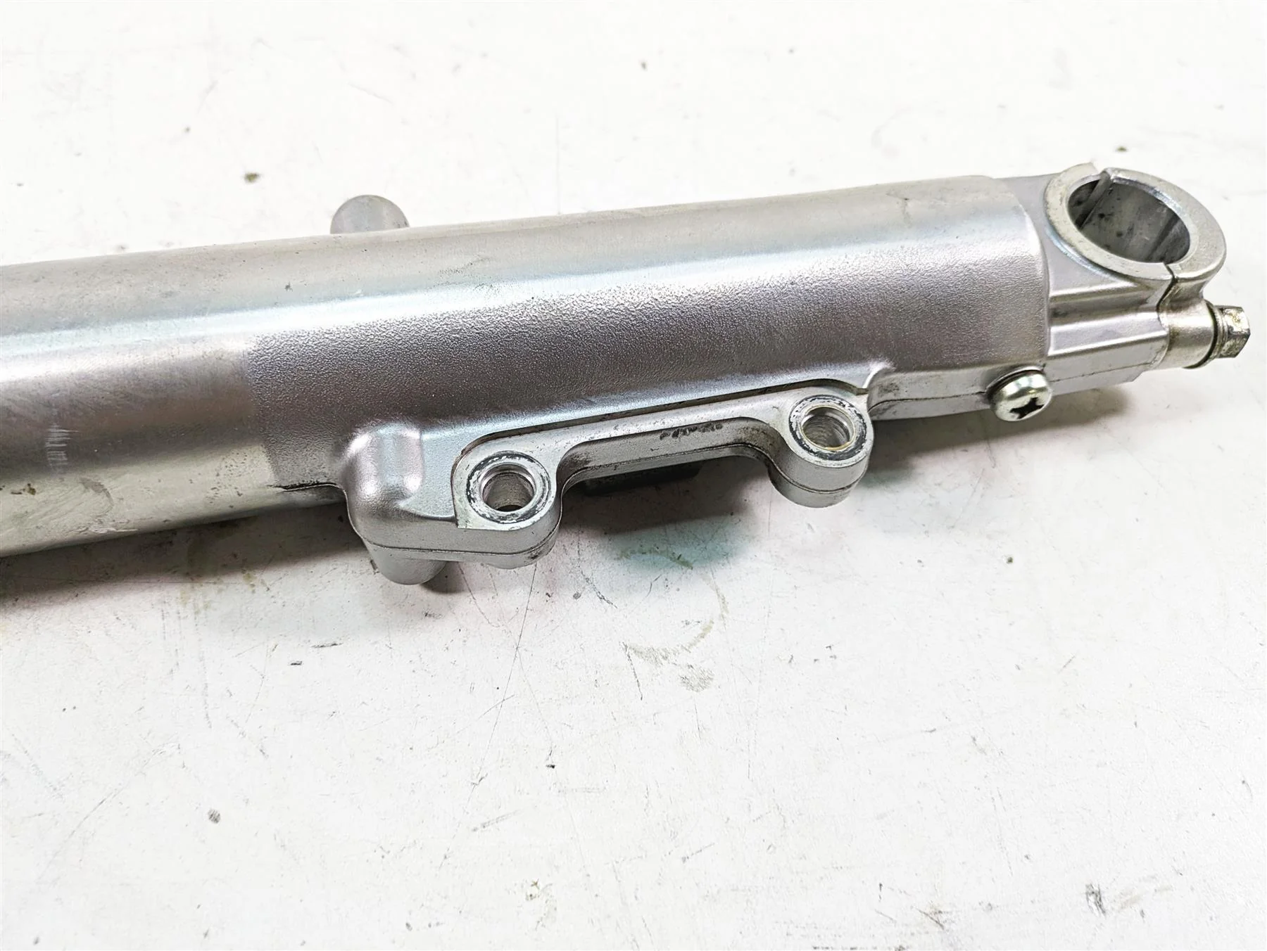 2013 Harley Touring FLHX Street Glide Right Front Fork Lower Slider 46498-00A - Image 8