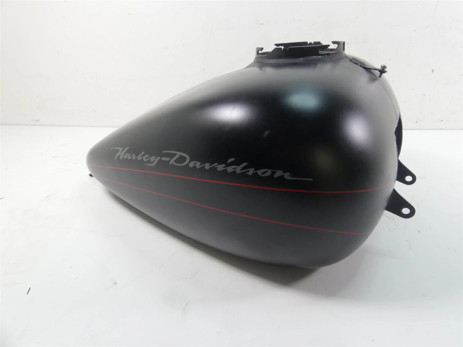 2013 Harley Touring FLTRX Road Glide Fuel Gas Petrol Tank - Read 61356-08 - Image 12