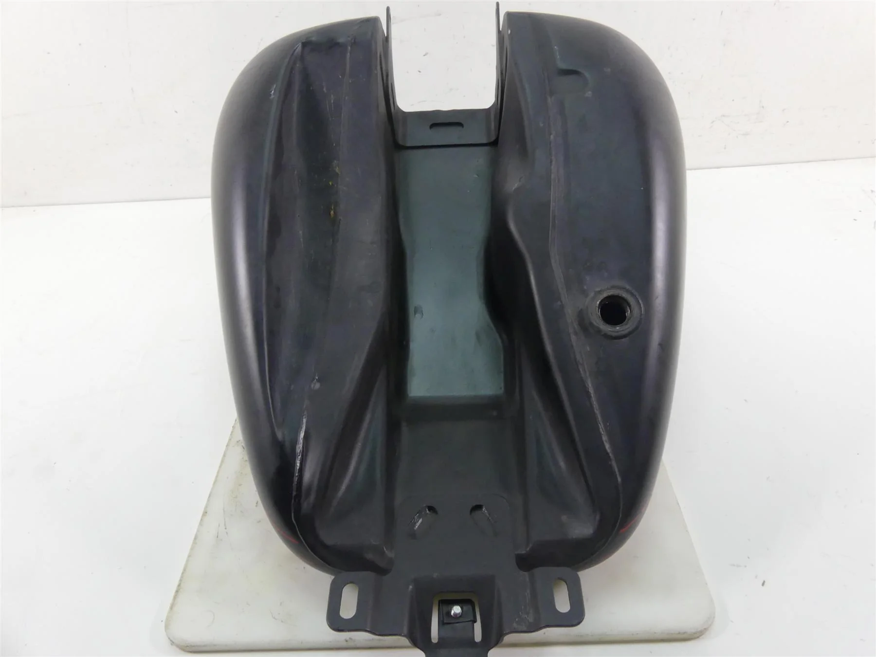 2013 Harley Touring FLTRX Road Glide Fuel Gas Petrol Tank - Read 61356-08 - Image 7