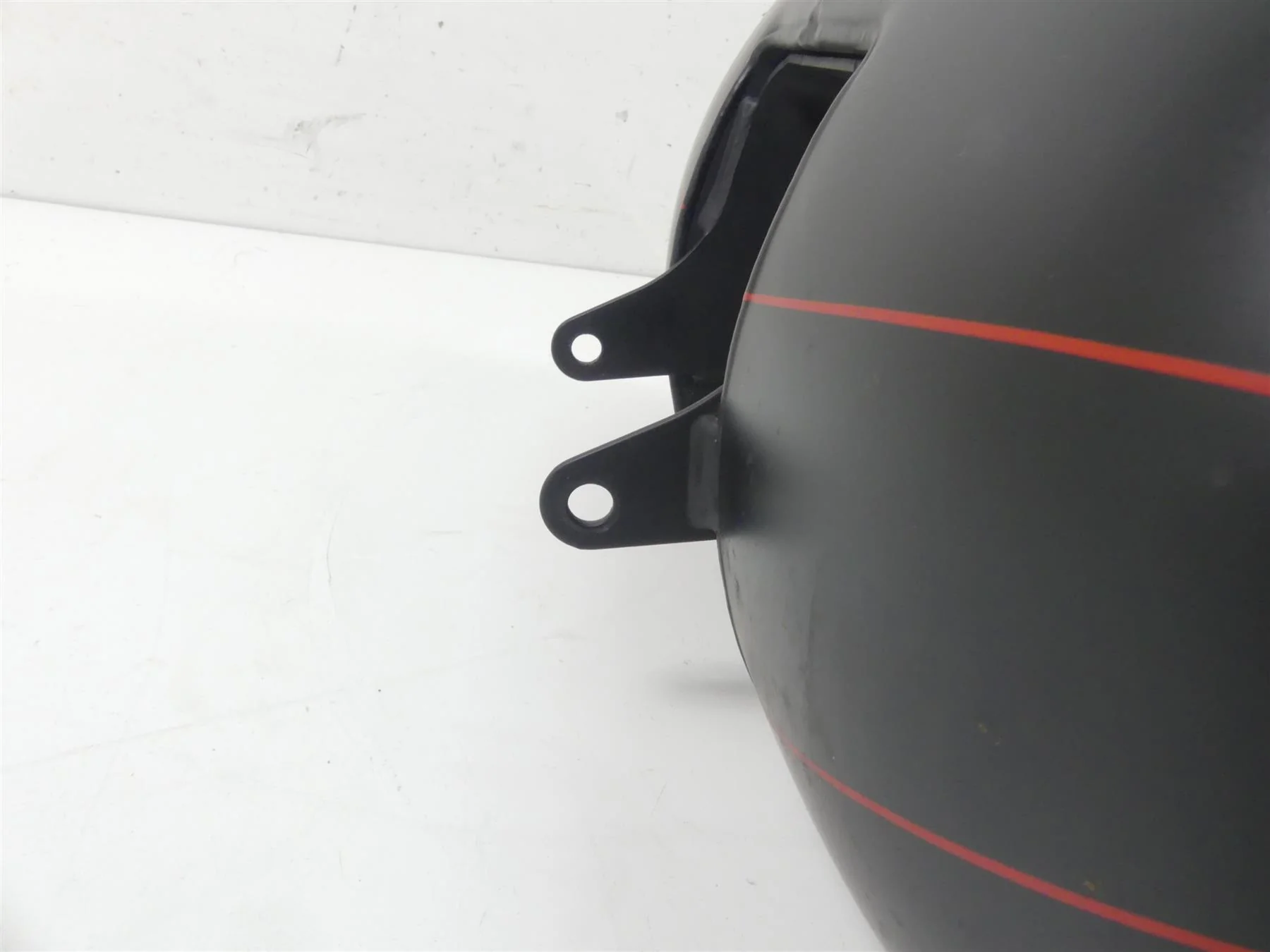 2013 Harley Touring FLTRX Road Glide Fuel Gas Petrol Tank - Read 61356-08 - Image 8