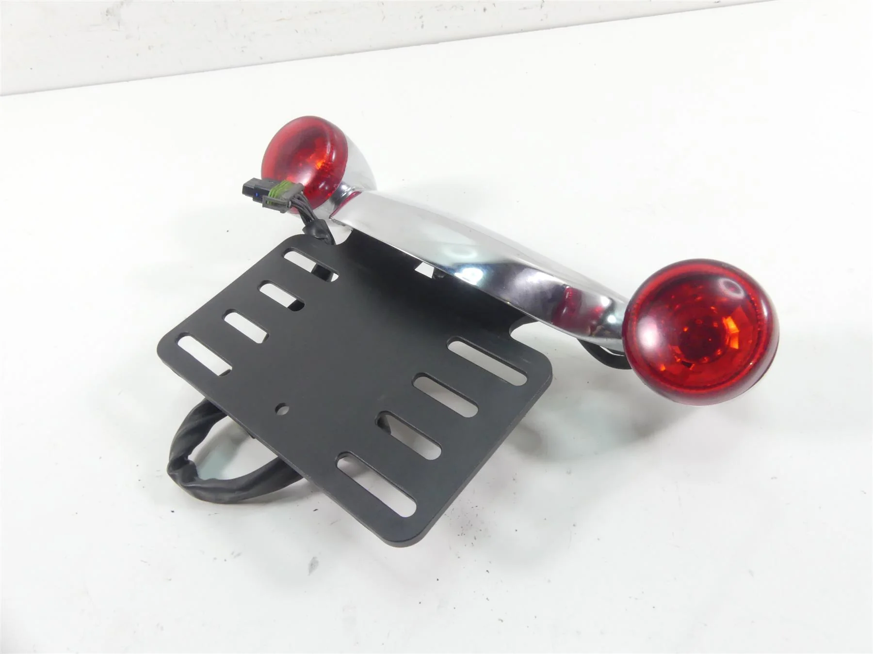 2013 Harley Touring FLTRX Road Glide Rear Turn Signal Blinker Bar 73314-10 - Image 10