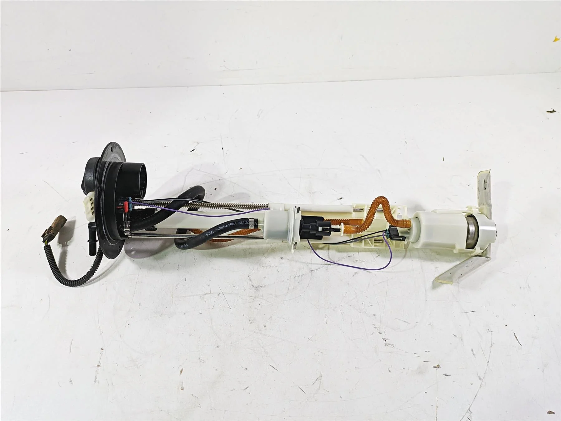 2013 Harley VRSCDX Night Rod Sp Fuel Gas Petrol Pump -Tested 75123-09A