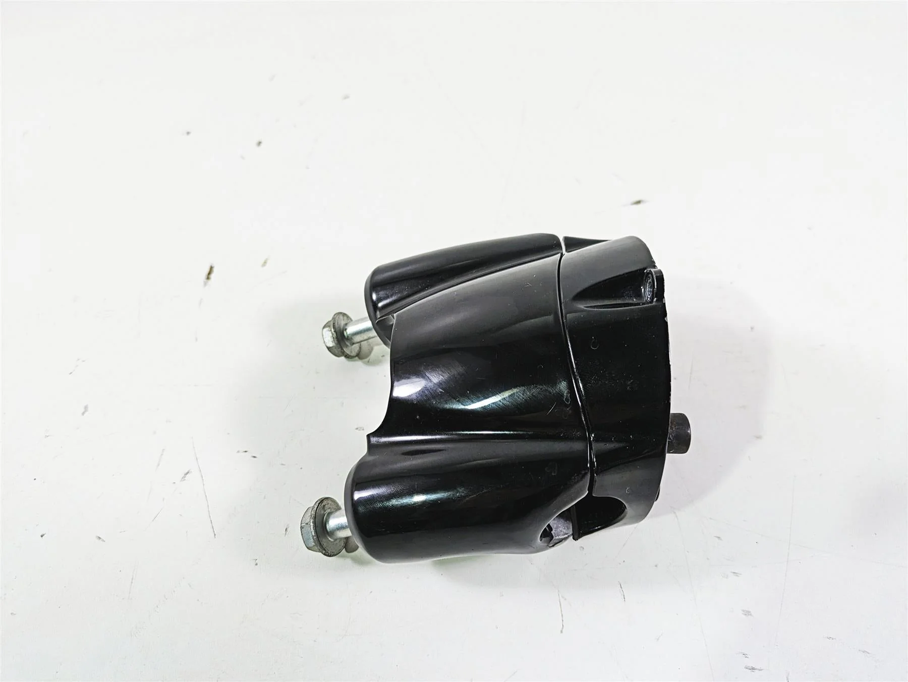 2013 Harley VRSCDX Night Rod Sp Handlebar Riser Holder Set 55989-04 56284-06 - Image 4