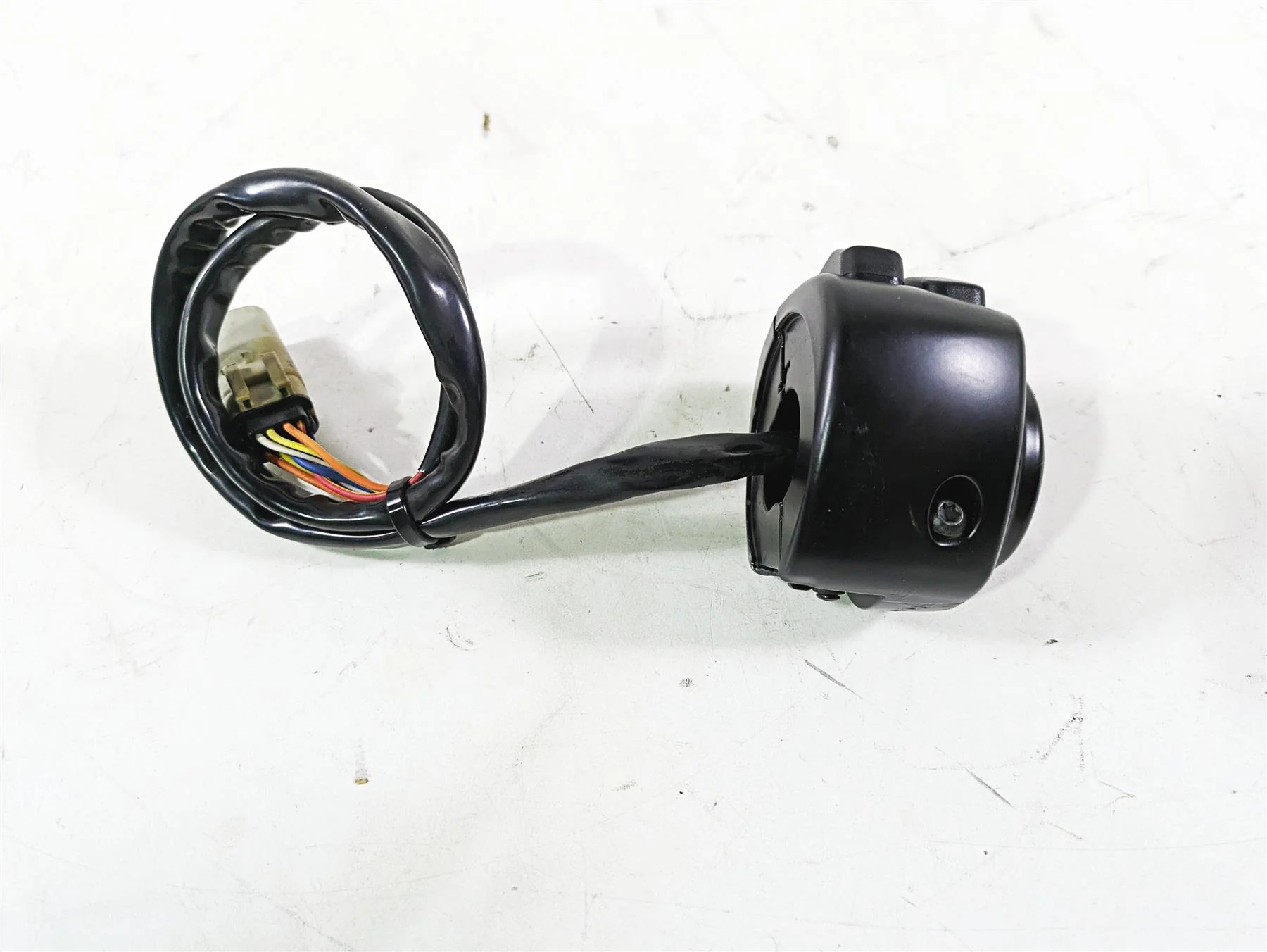 2013 Harley VRSCDX Night Rod Sp Left Hand Light Control Switch 71682-06A - Image 3