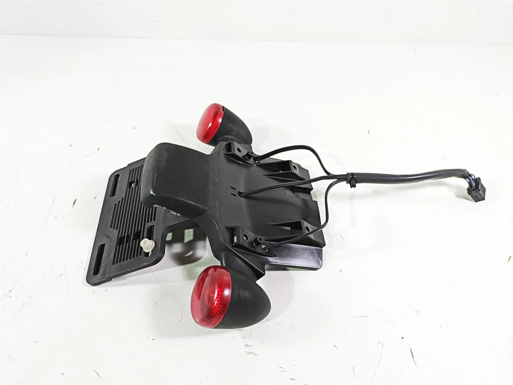 2013 Harley VRSCDX Night Rod Sp License Plate Holder & Blinkers 67900048 - Image 2