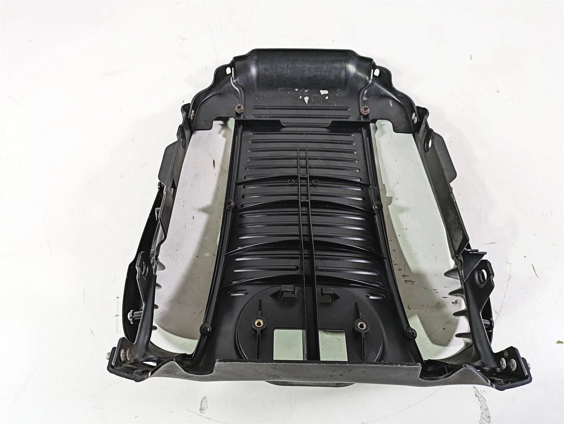 2013 Harley VRSCDX Night Rod Sp Radiator Center Cover Fairing 26813-08A 26788-08 - Image 7
