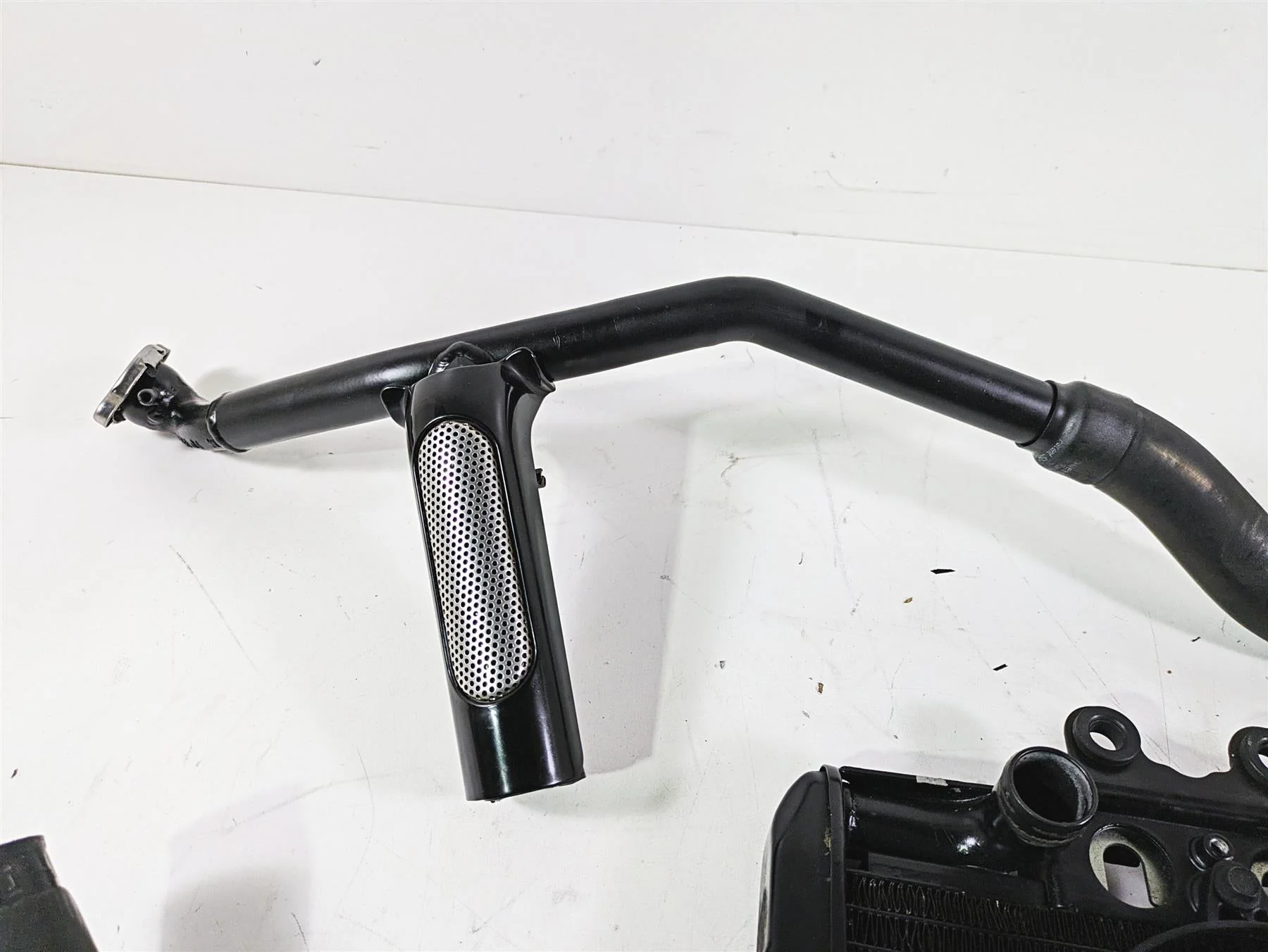 2013 Harley VRSCDX Night Rod Sp Radiator Fans Reservoir Hoses 26722-04 - Image 5