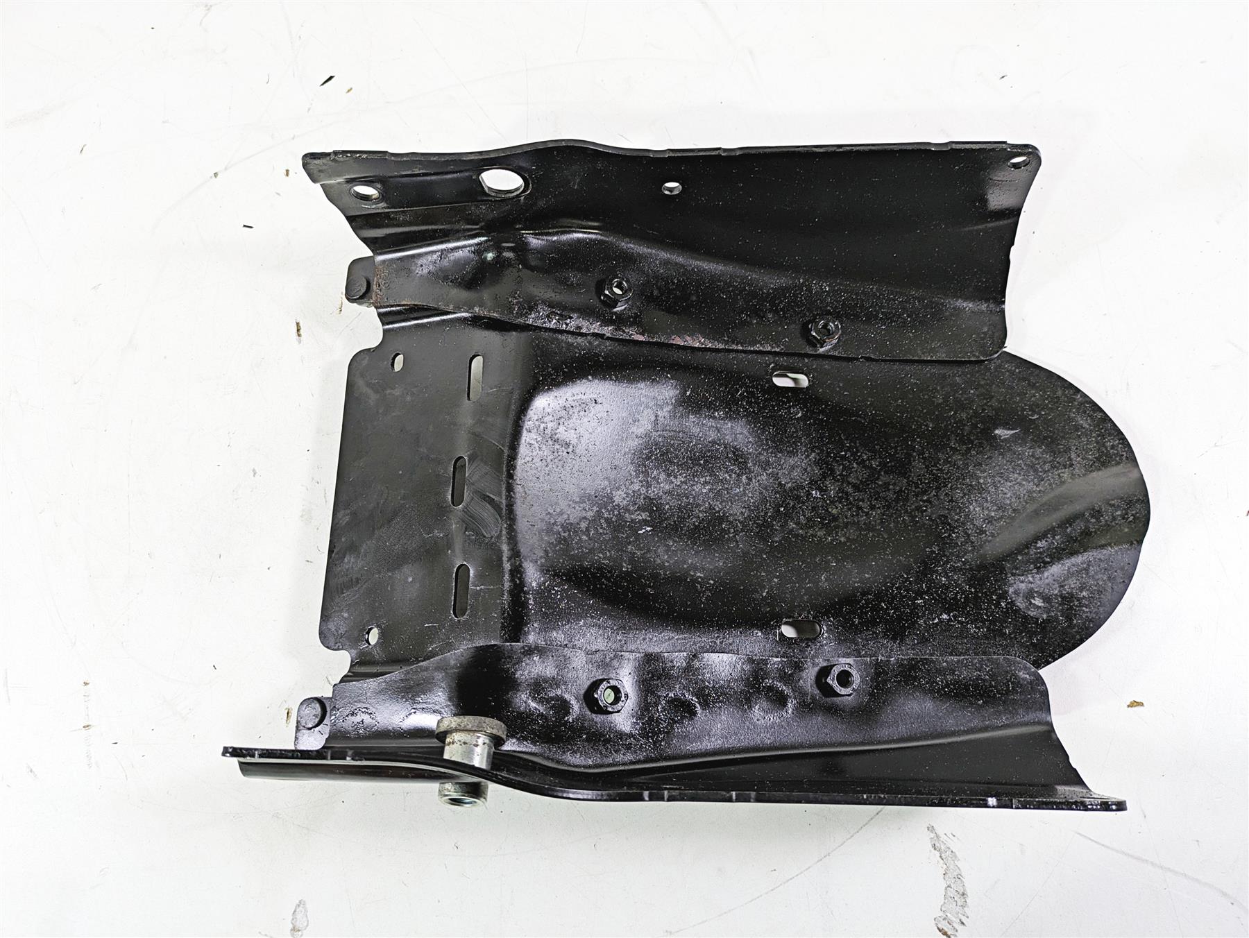 2013 Harley VRSCDX Night Rod Sp Rear Inner Fender & Mounts 47000001 - Image 8