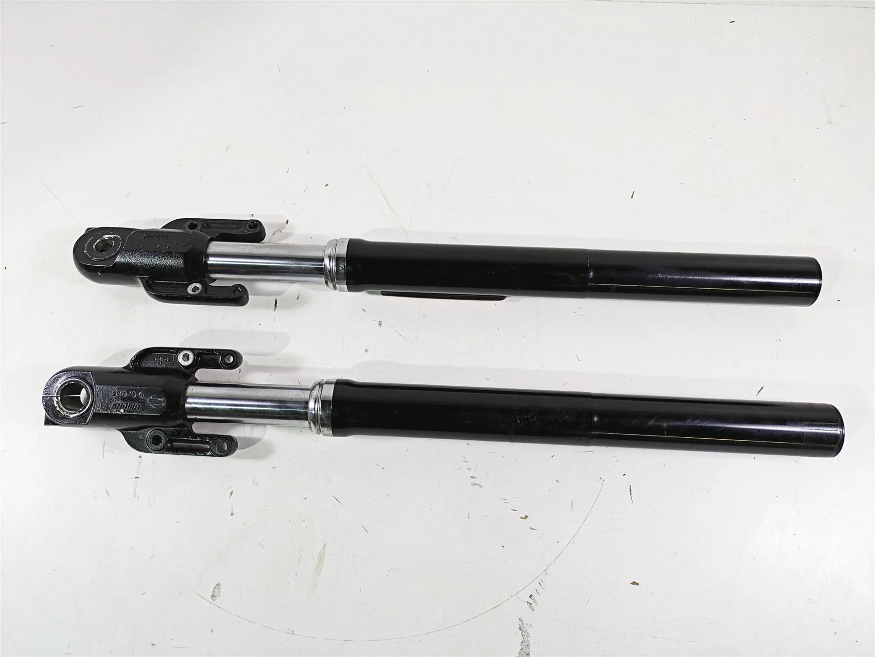 2013 Harley VRSCDX Night Rod Sp Showa Front Fork Leg Set READ 45400003 45400004
