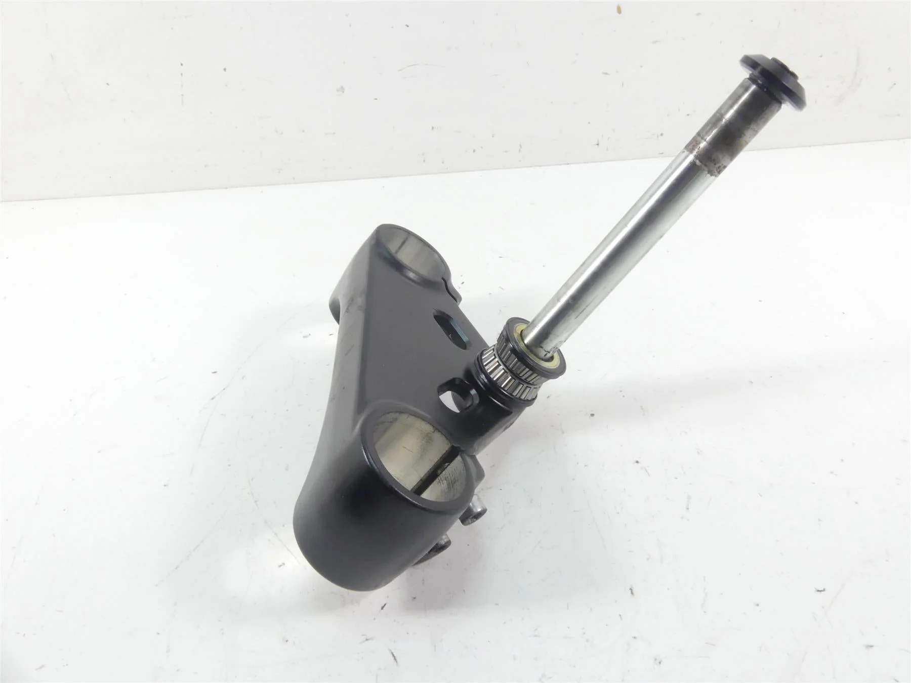 2013 Harley VRSCDX Night Rod Special Lower Triple Tree Steering Clamp 45900019 - Image 10