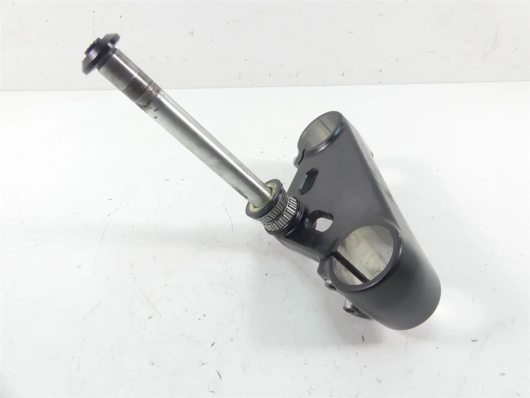 2013 Harley VRSCDX Night Rod Special Lower Triple Tree Steering Clamp 45900019 - Image 11