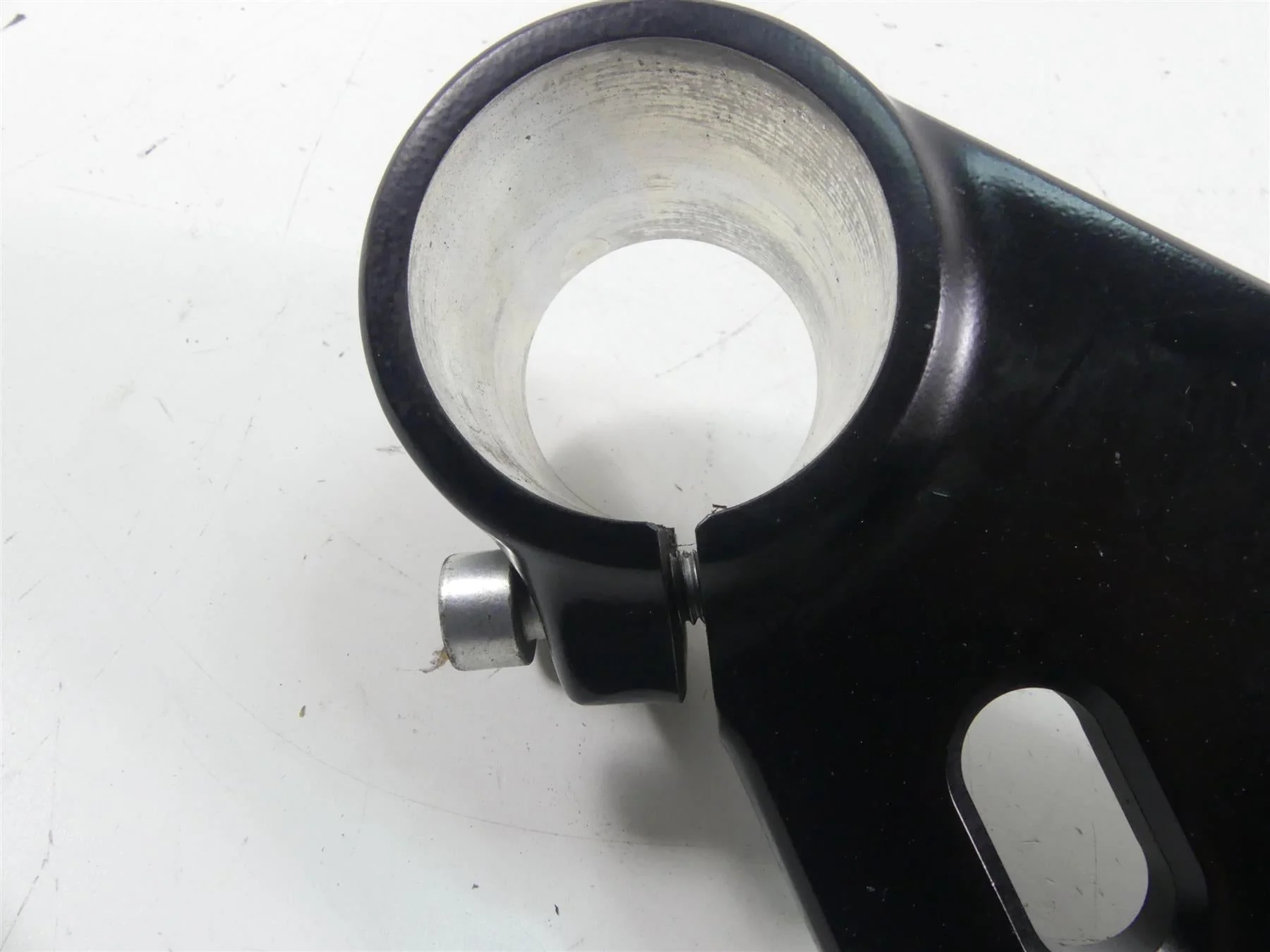 2013 Harley VRSCDX Night Rod Special Lower Triple Tree Steering Clamp 45900019 - Image 6