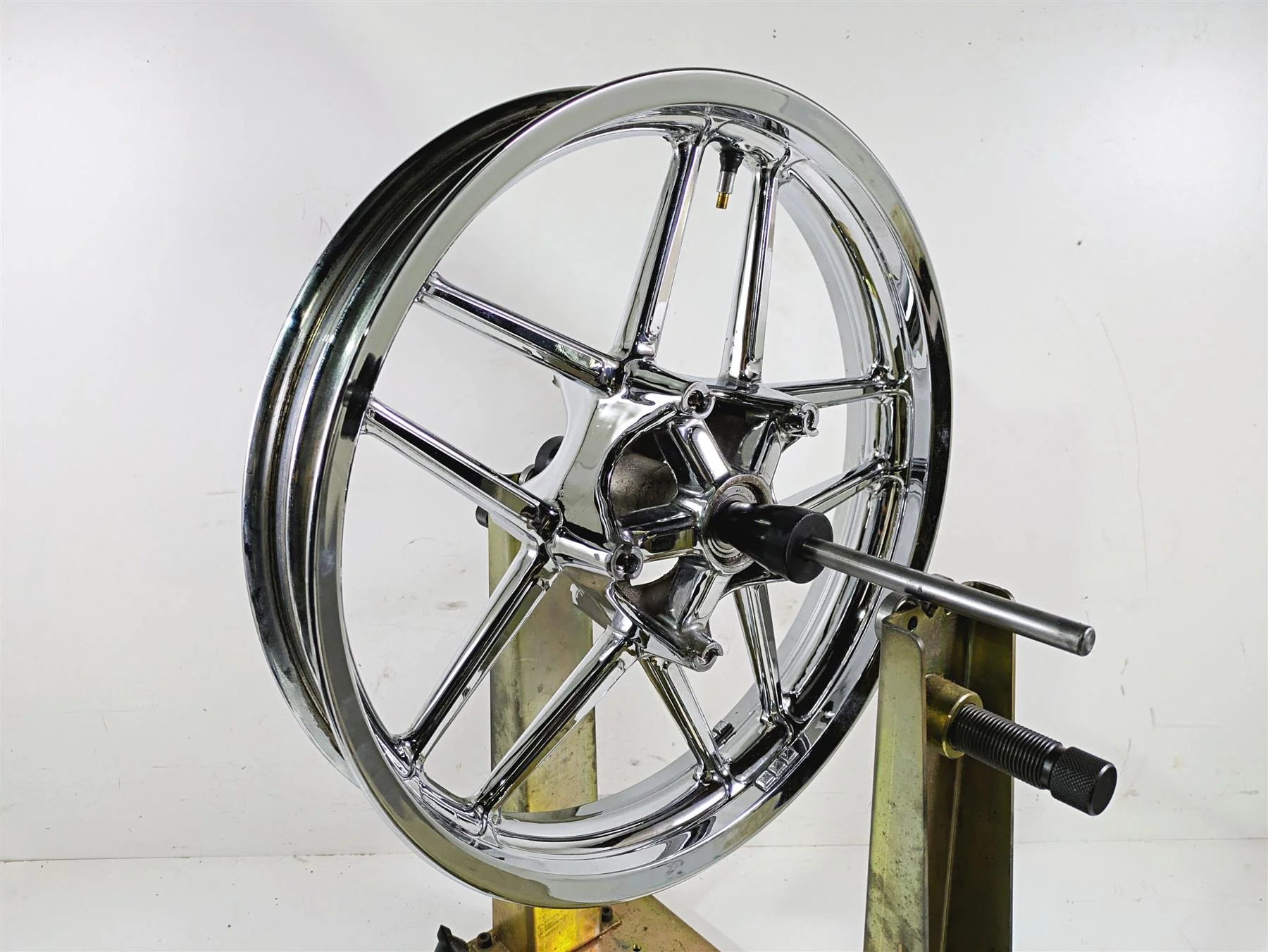 2013 Harley VRSCF Muscle Rod 19x3 Chrome Front Wheel Rim - Dent 43300079