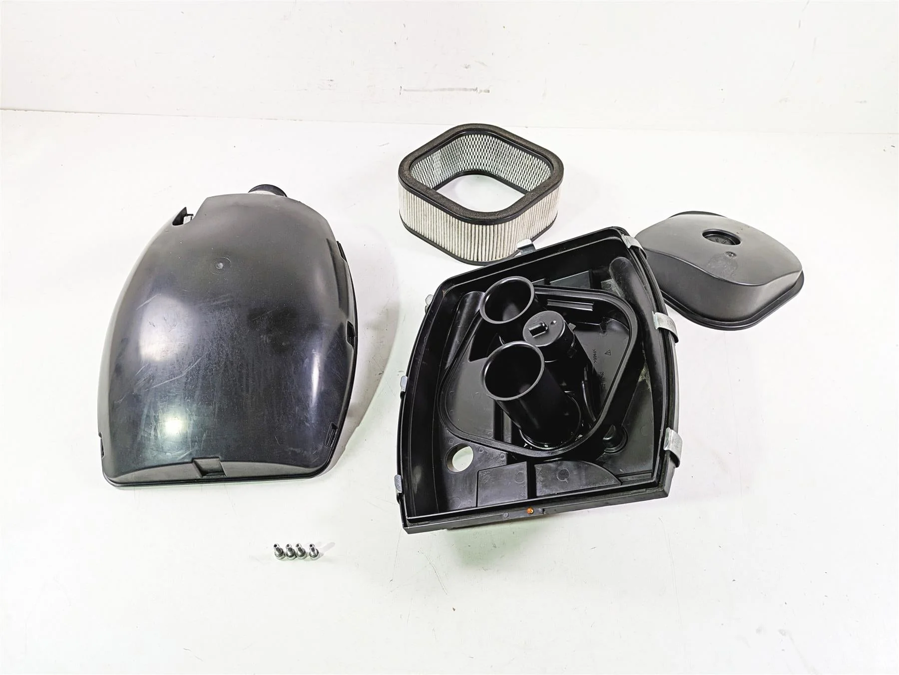 2013 Harley VRSCF Muscle Rod Air Cleaner Breather Filter Box - Read 29435-05A