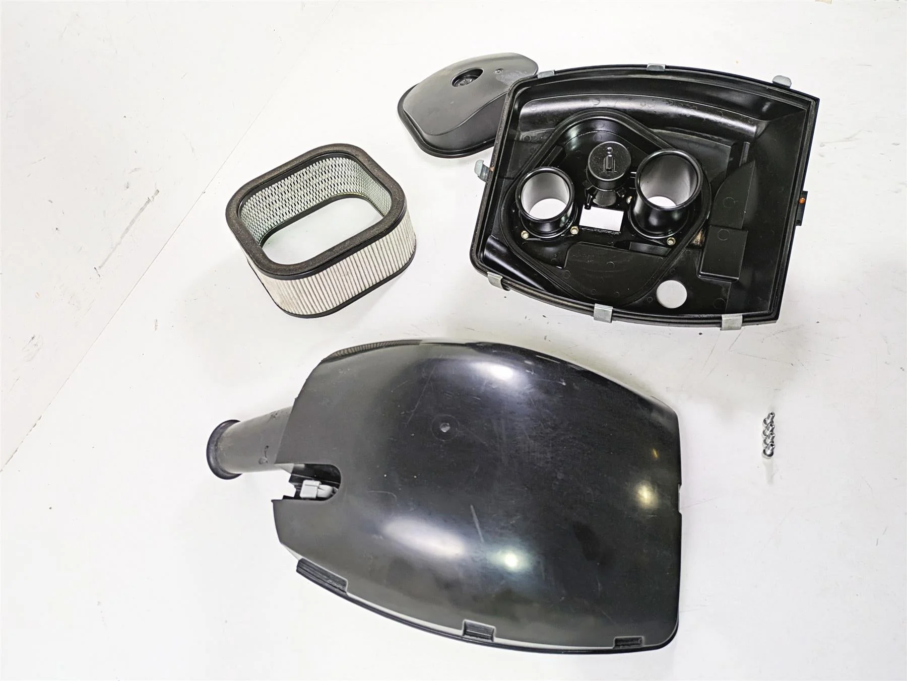 2013 Harley VRSCF Muscle Rod Air Cleaner Breather Filter Box - Read 29435-05A - Image 2