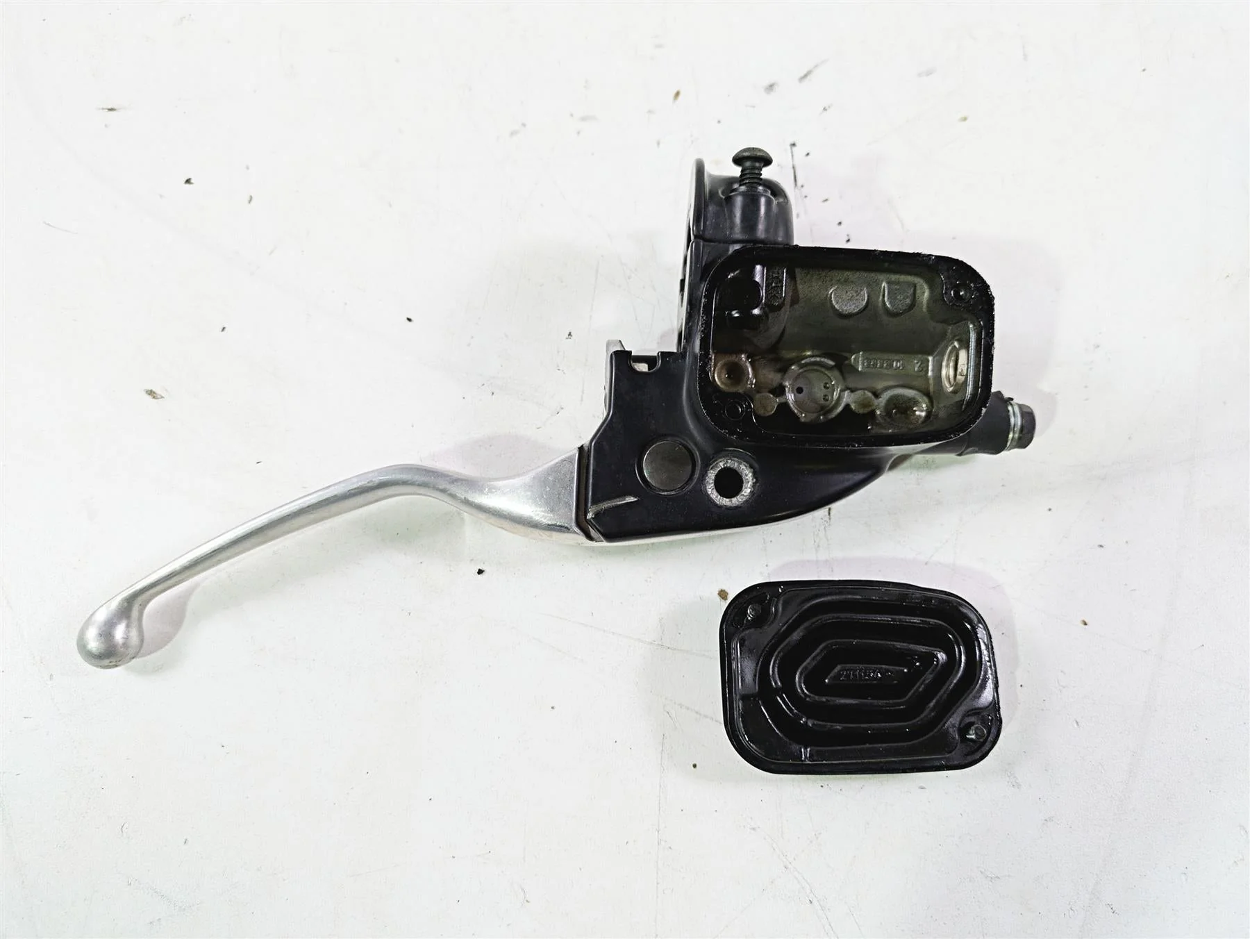 2013 Harley VRSCF Muscle Rod Brembo Front Brake Master Cylinder 11/16" 44551-08F - Image 2