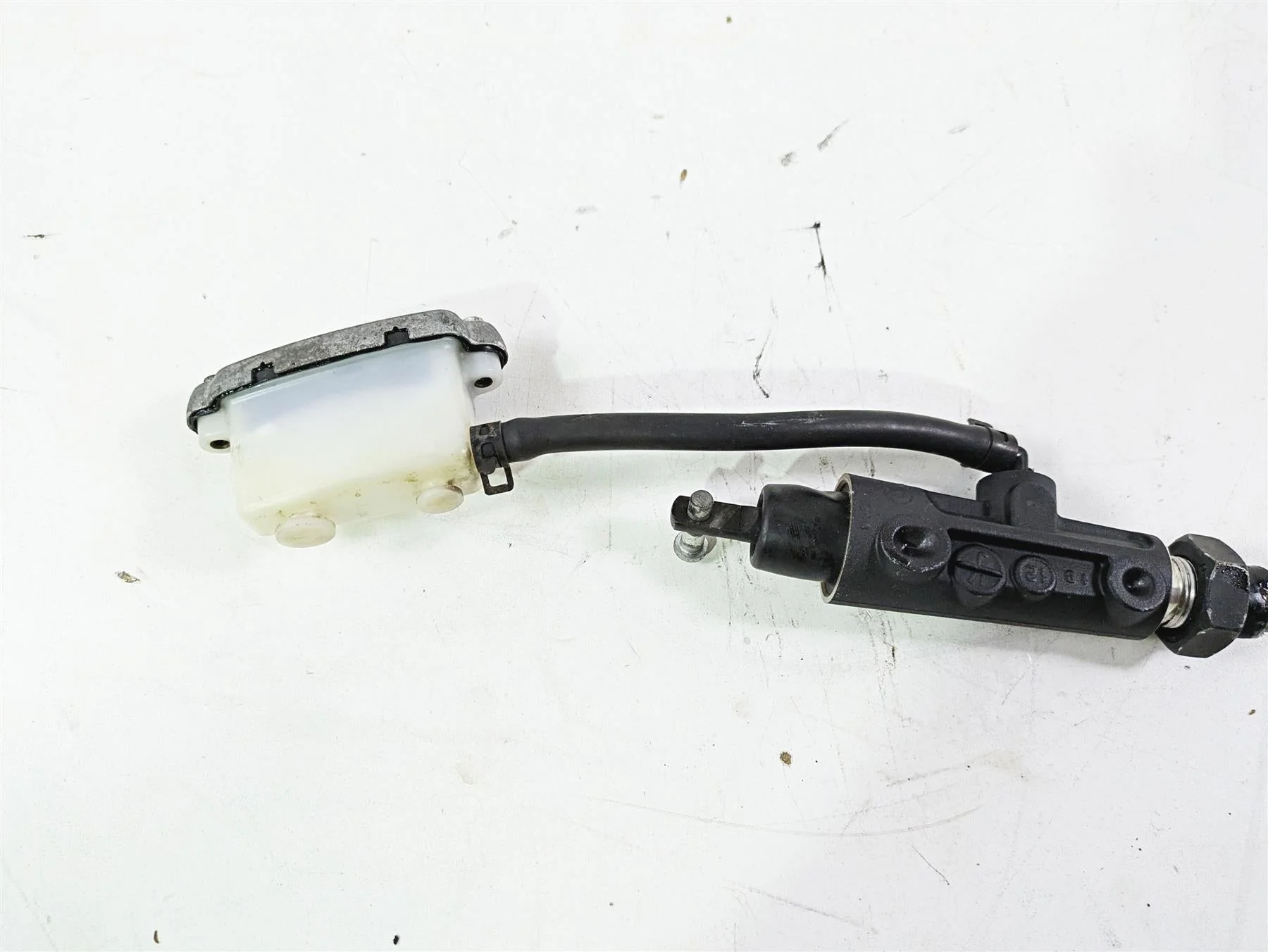 2013 Harley VRSCF Muscle Rod Brembo Rear Brake Master Cylinder 44740-06A - Image 9