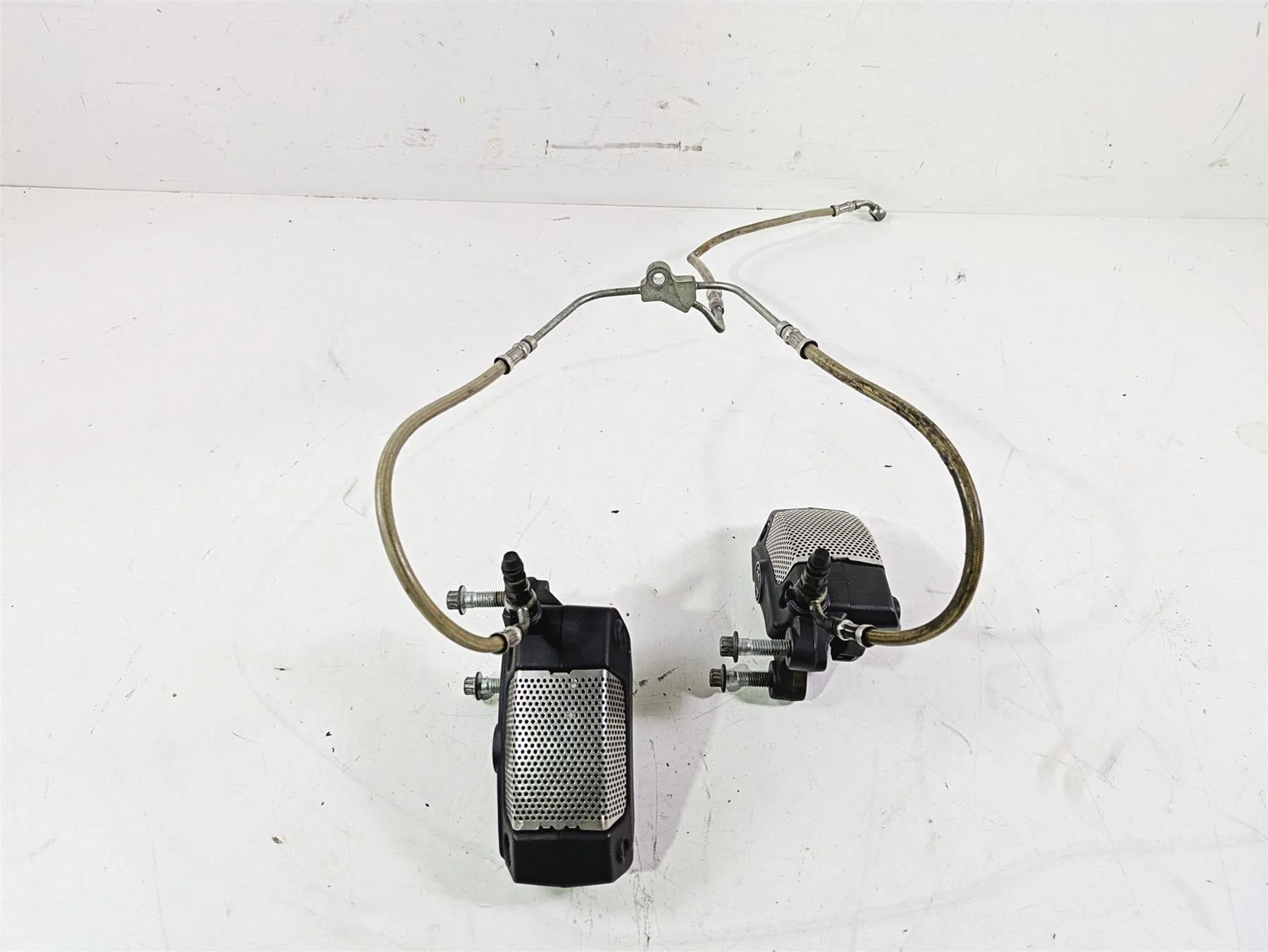 2013 Harley VRSCF Muscle Rod Front Brake Caliper Set + Lines 44731-08 44732-08 - Image 10