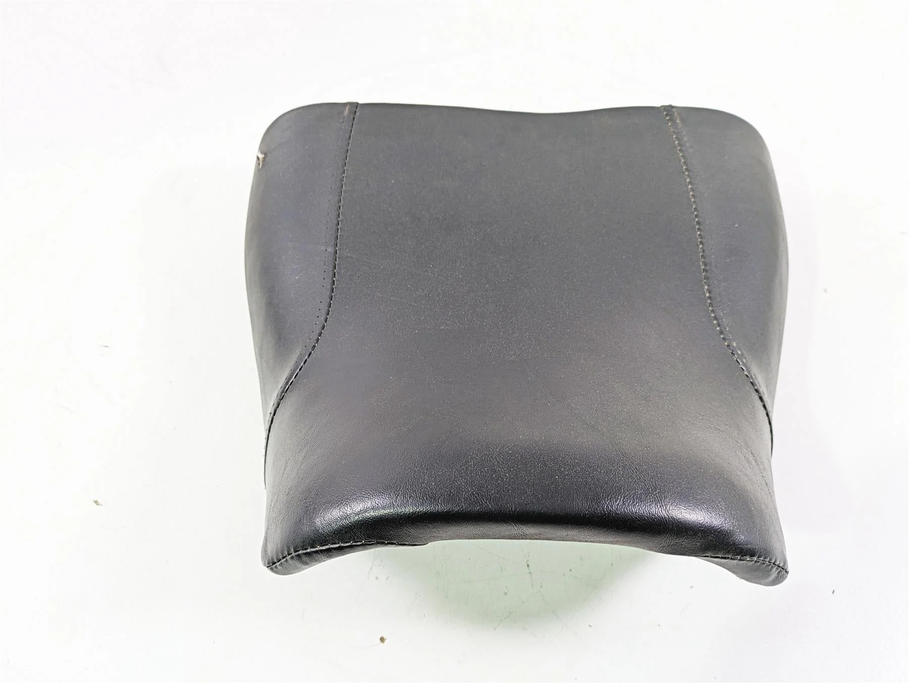 2013 Harley VRSCF Muscle Rod Front Driver Rider Seat Saddle - Read 52433-09 - Image 2