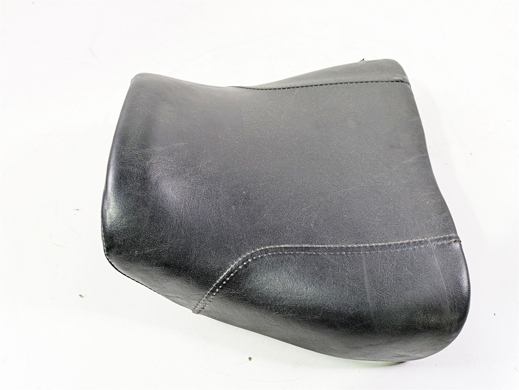 2013 Harley VRSCF Muscle Rod Front Driver Rider Seat Saddle - Read 52433-09 - Image 3