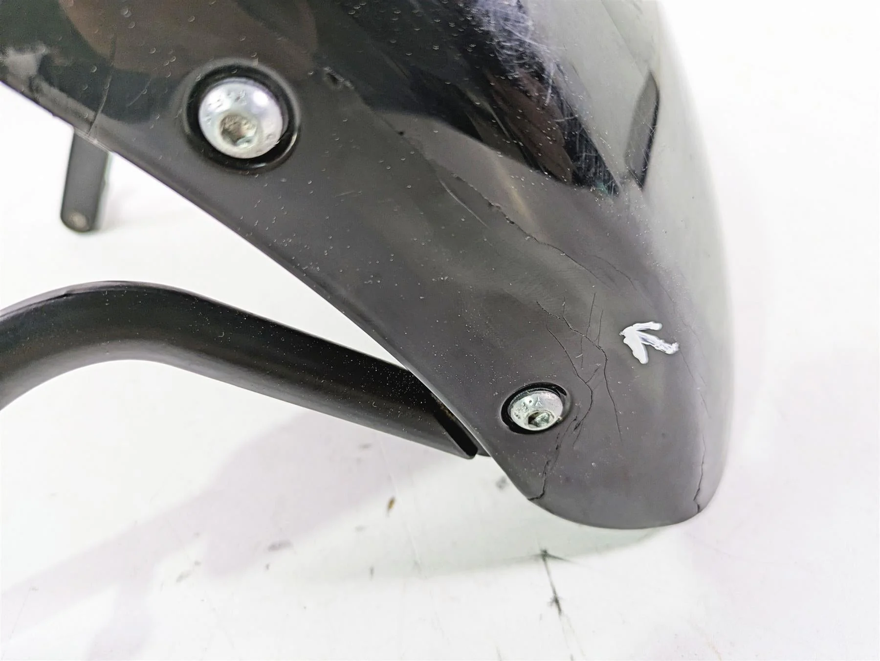 2013 Harley VRSCF Muscle Rod Front Fender & Bracket - Dent - Read 59024-09 - Image 6