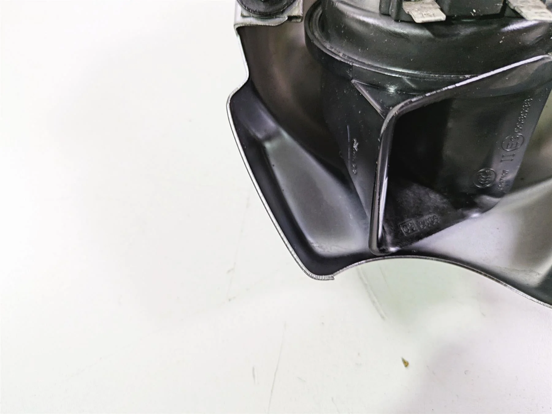 2013 Harley VRSCF Muscle Rod Horn & Silver Cover 69053-09 - Image 9
