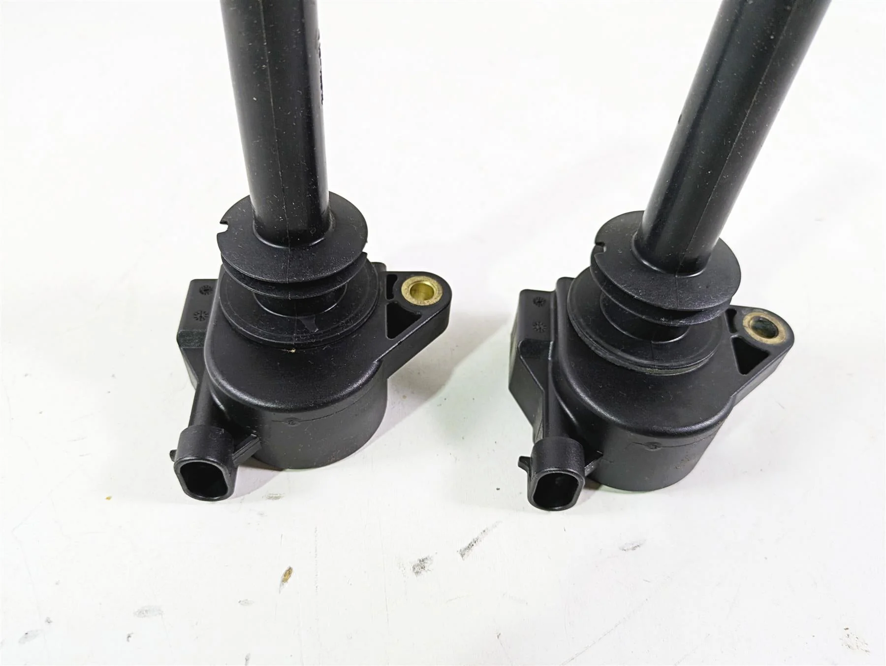 2013 Harley VRSCF Muscle Rod Ignition Coil Stick Coils Set 32477-01A - Image 12