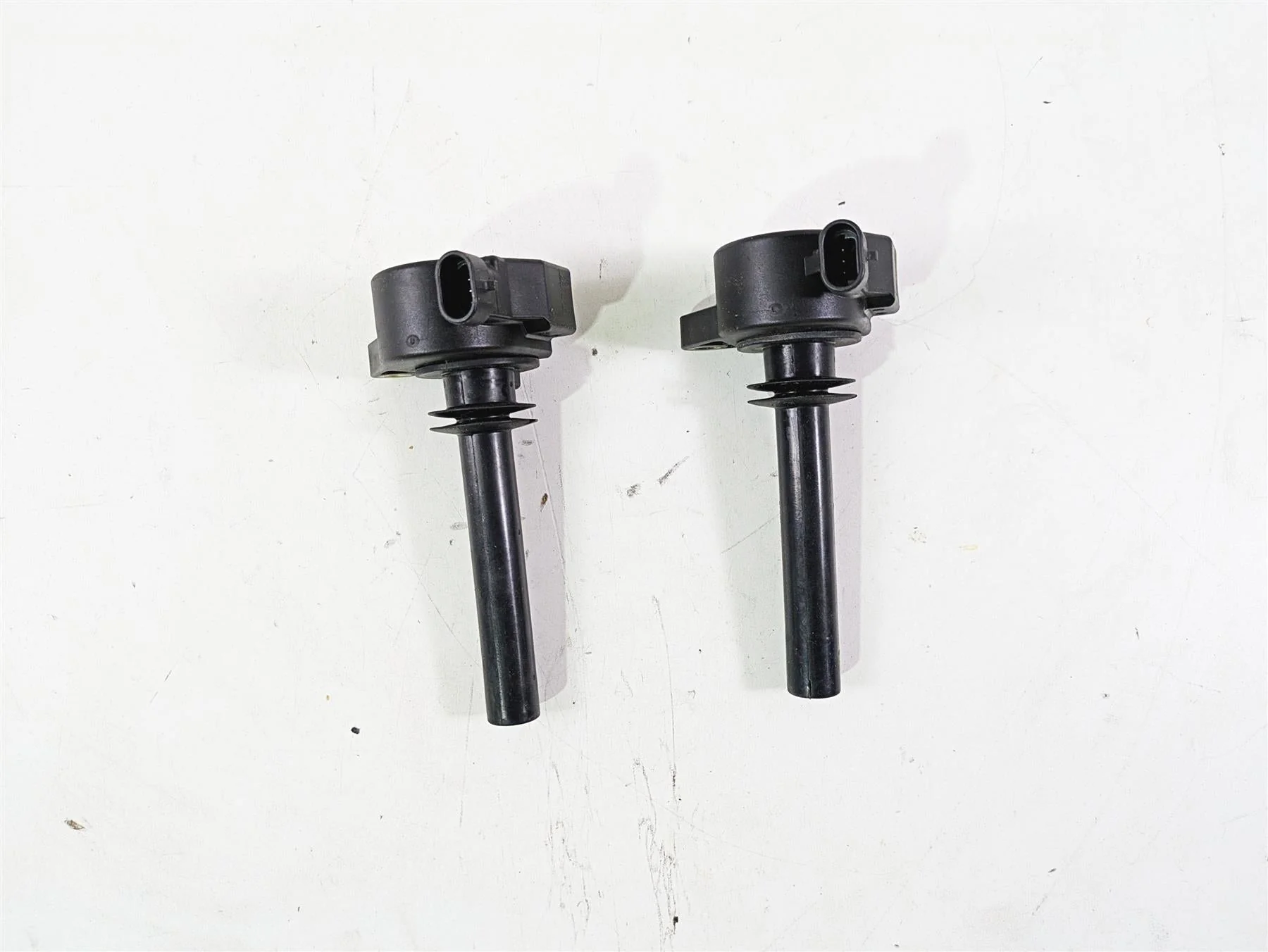 2013 Harley VRSCF Muscle Rod Ignition Coil Stick Coils Set 32477-01A - Image 4