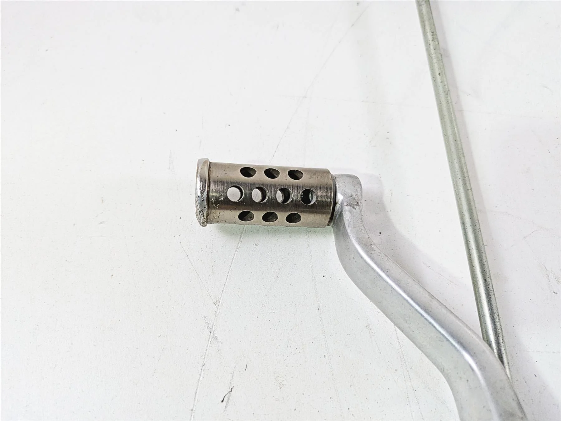 2013 Harley VRSCF Muscle Rod Left Front Footpeg & Shifter Parts 54046-12 - Image 11