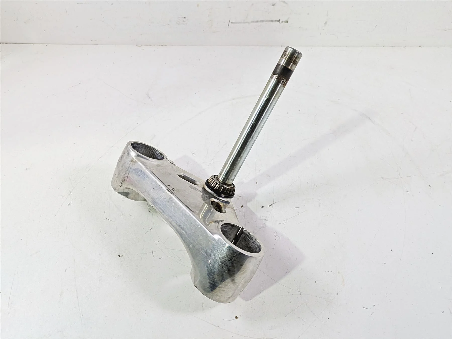 2013 Harley VRSCF Muscle Rod Lower Triple Tree Steering Clamp 46892-09B - Image 11