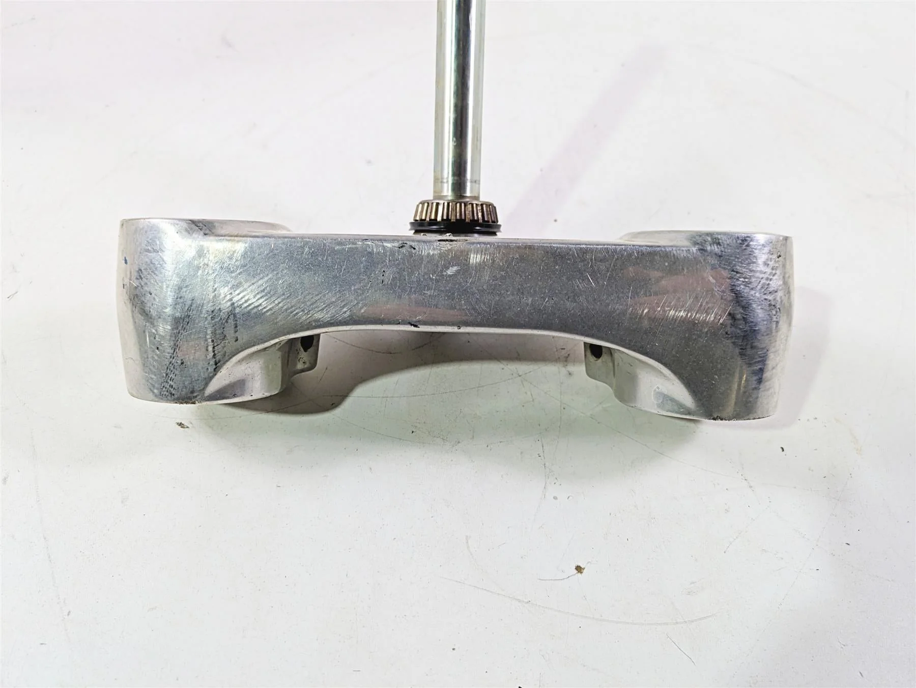 2013 Harley VRSCF Muscle Rod Lower Triple Tree Steering Clamp 46892-09B - Image 5