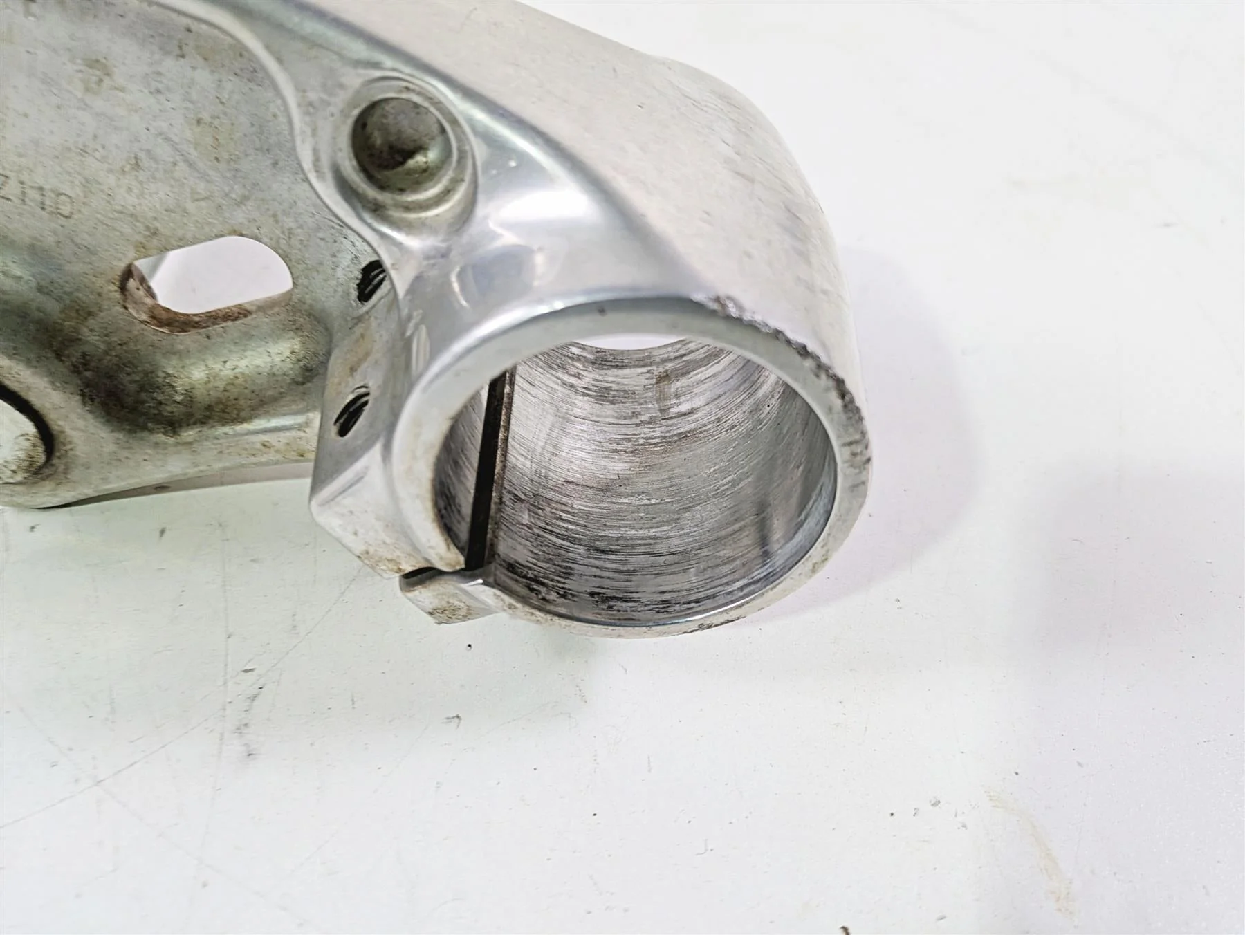 2013 Harley VRSCF Muscle Rod Lower Triple Tree Steering Clamp 46892-09B - Image 7