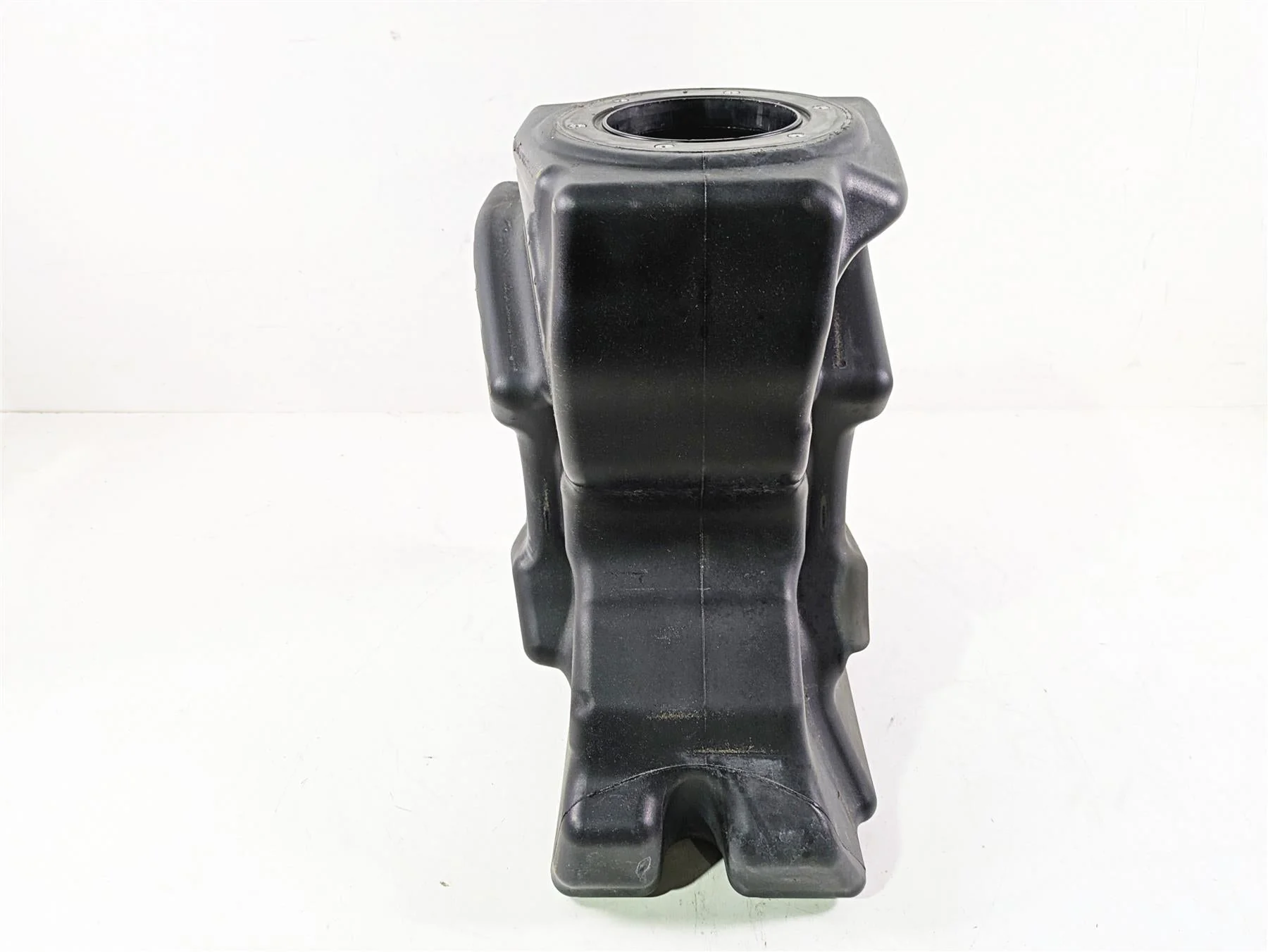 2013 Harley VRSCF Muscle Rod Plastic Fuel Gas Petrol Tank Reservoir 61328-07A - Image 2