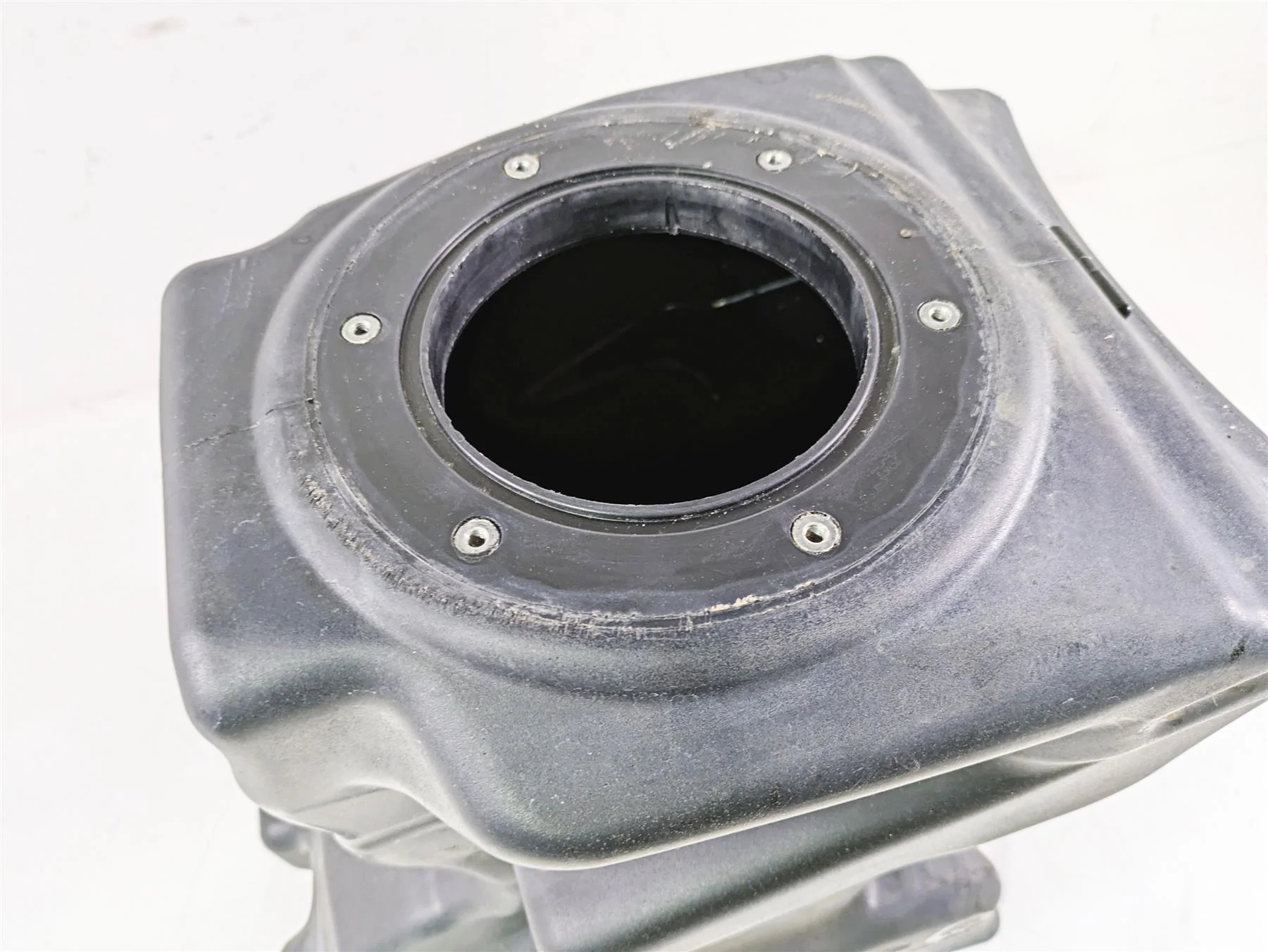 2013 Harley VRSCF Muscle Rod Plastic Fuel Gas Petrol Tank Reservoir 61328-07A - Image 6