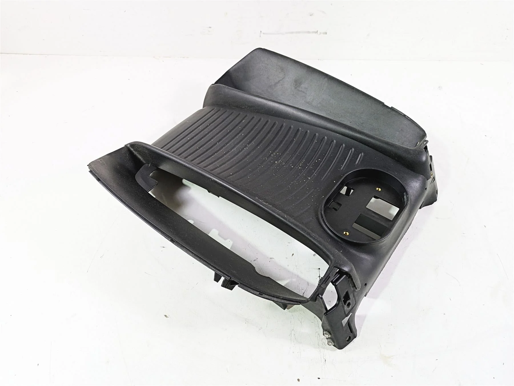 2013 Harley VRSCF Muscle Rod Radiator Center Cover Fairing 26826-09 - Image 11