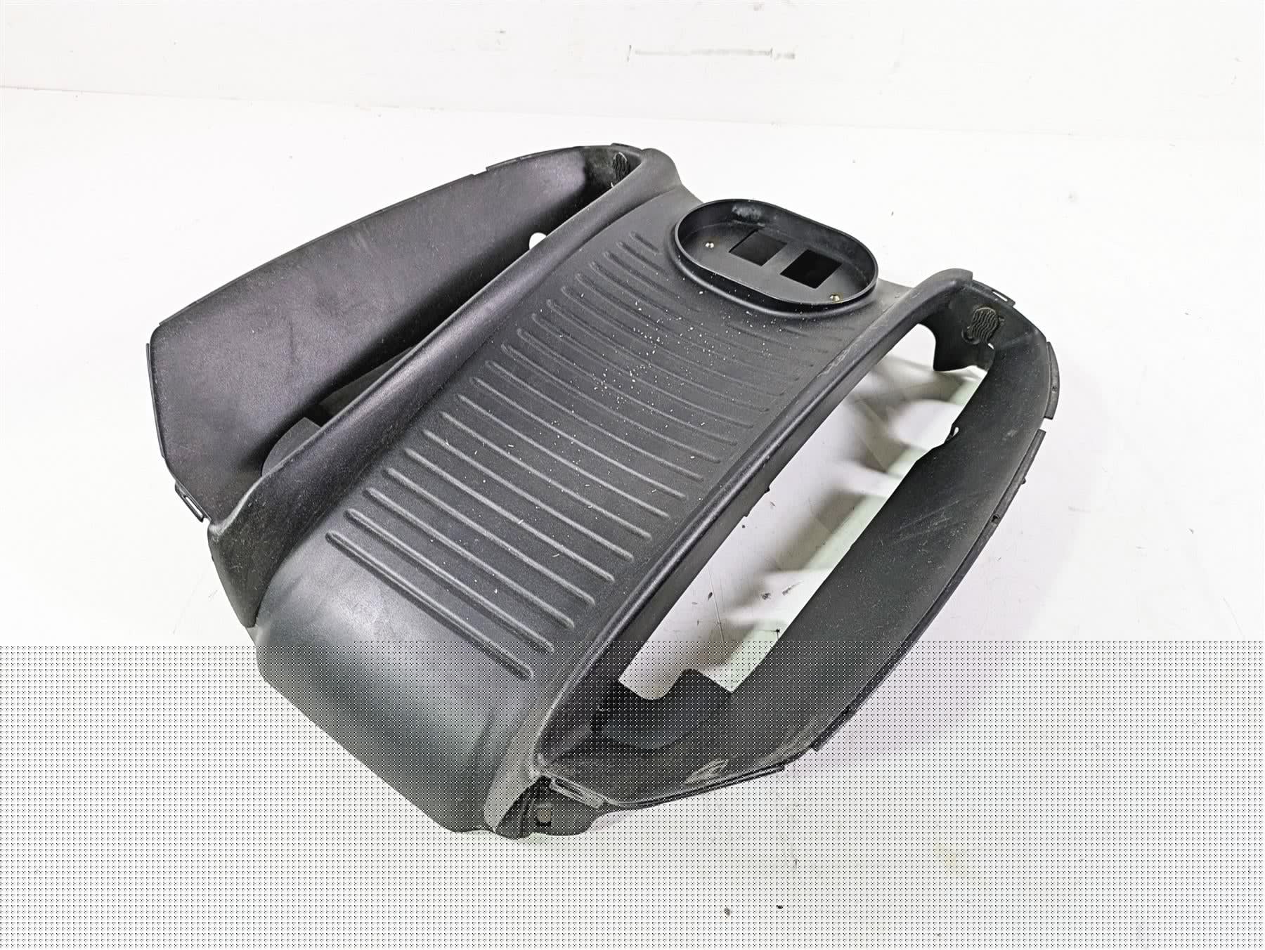 2013 Harley VRSCF Muscle Rod Radiator Center Cover Fairing 26826-09 - Image 12