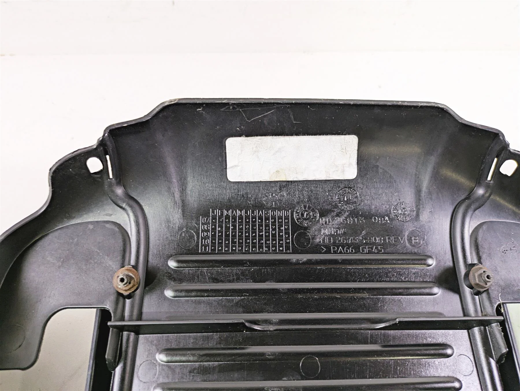 2013 Harley VRSCF Muscle Rod Radiator Center Cover Fairing 26826-09 - Image 9