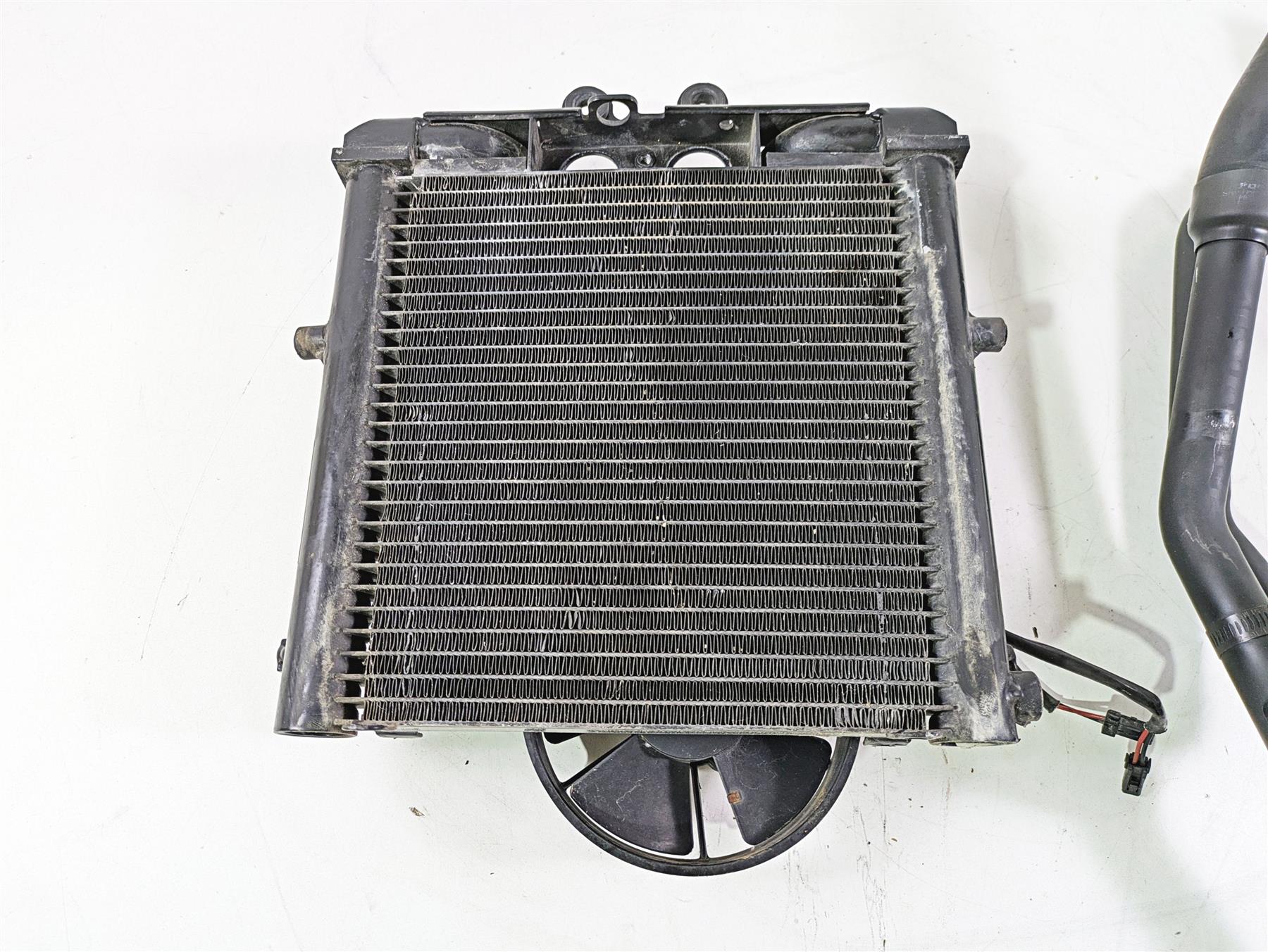 2013 Harley VRSCF Muscle Rod Radiator Fans Reservoir Hoses - Tested 26722-04 - Image 8
