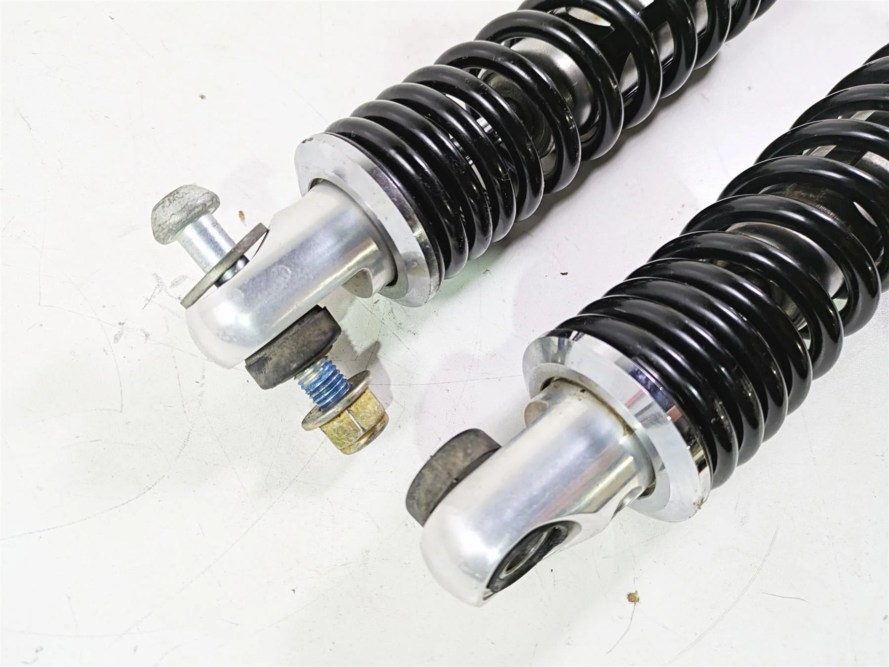 2013 Harley VRSCF Muscle Rod Rear Shock Damper Set 13" - READ 54617-09 - Image 10
