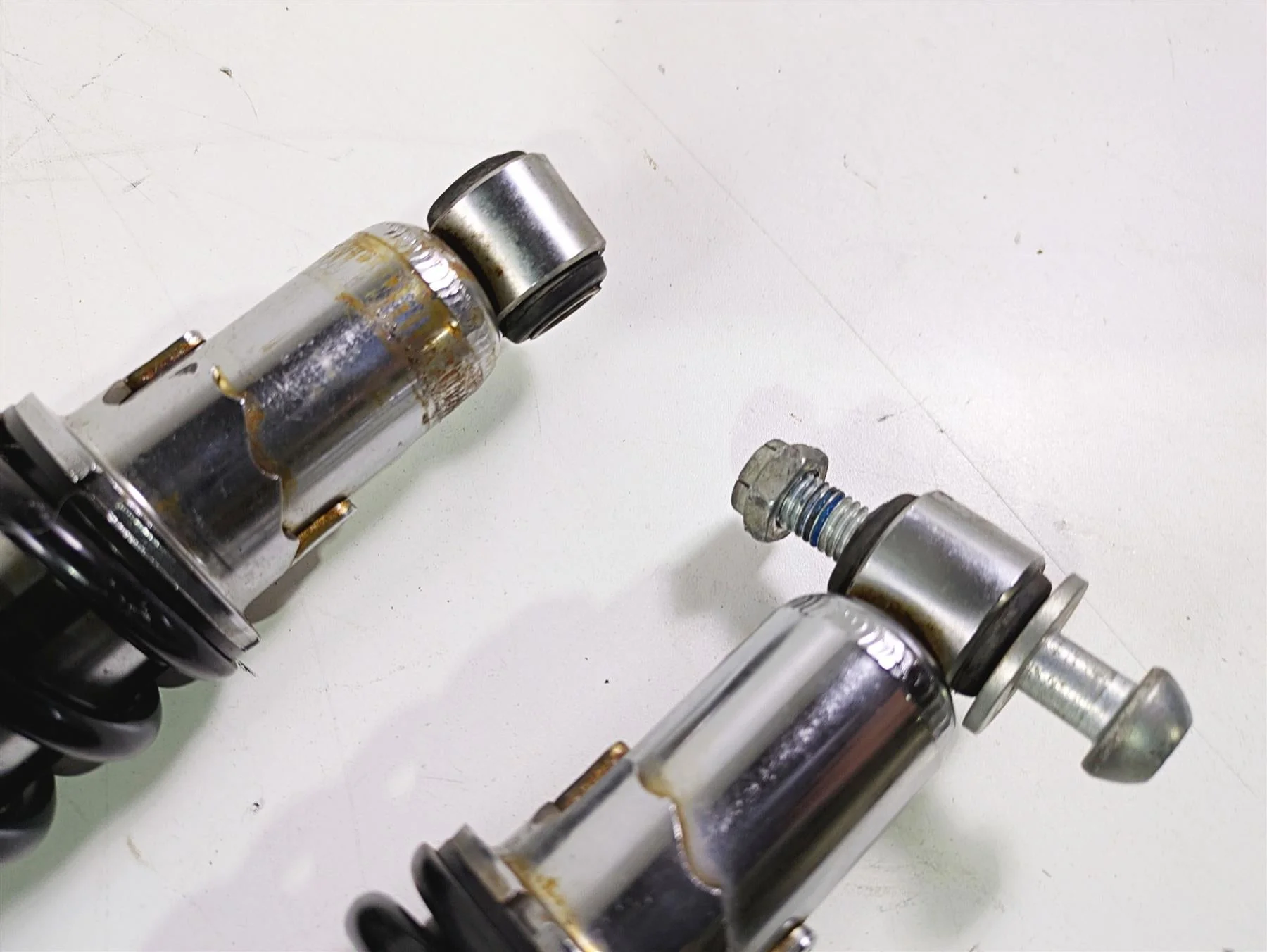 2013 Harley VRSCF Muscle Rod Rear Shock Damper Set 13" - READ 54617-09 - Image 12