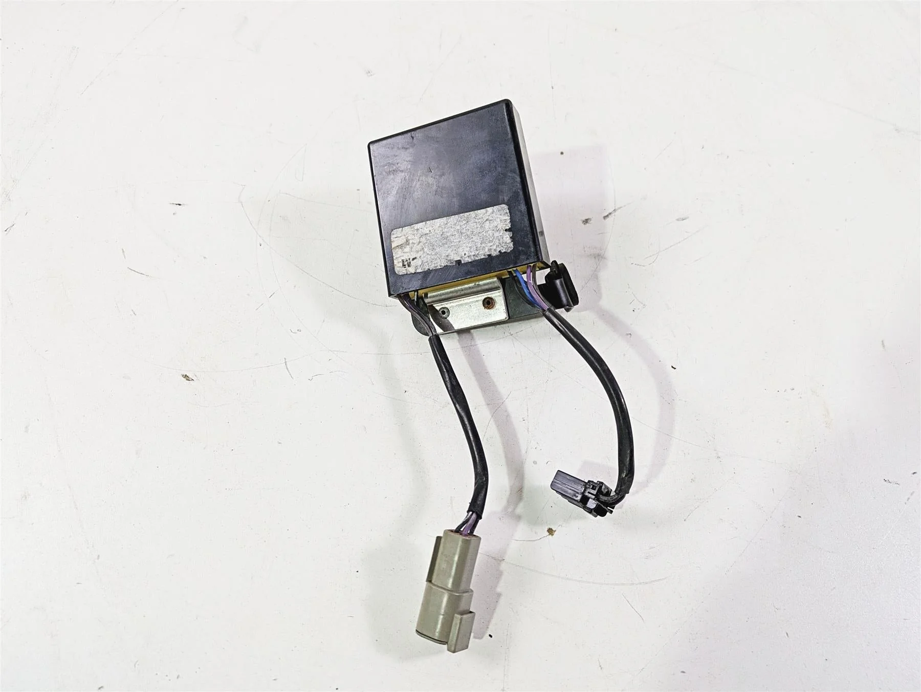2013 Harley VRSCF Muscle Rod Rear Turn Signal Module 69457-09