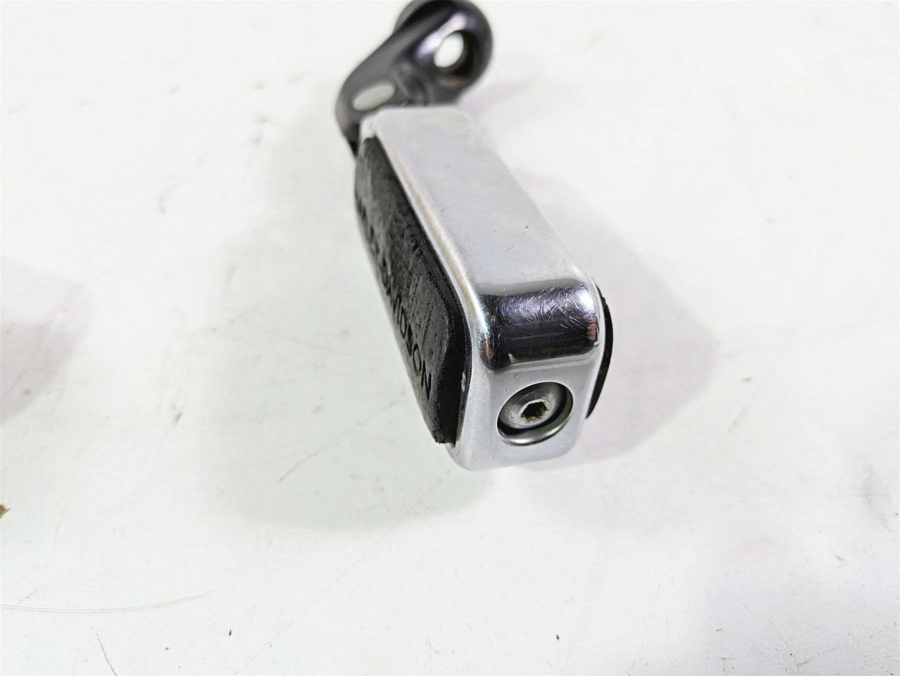 2013 Harley VRSCF Muscle Rod Right Front Footpeg & Brake Lever 54046-12 - Image 12