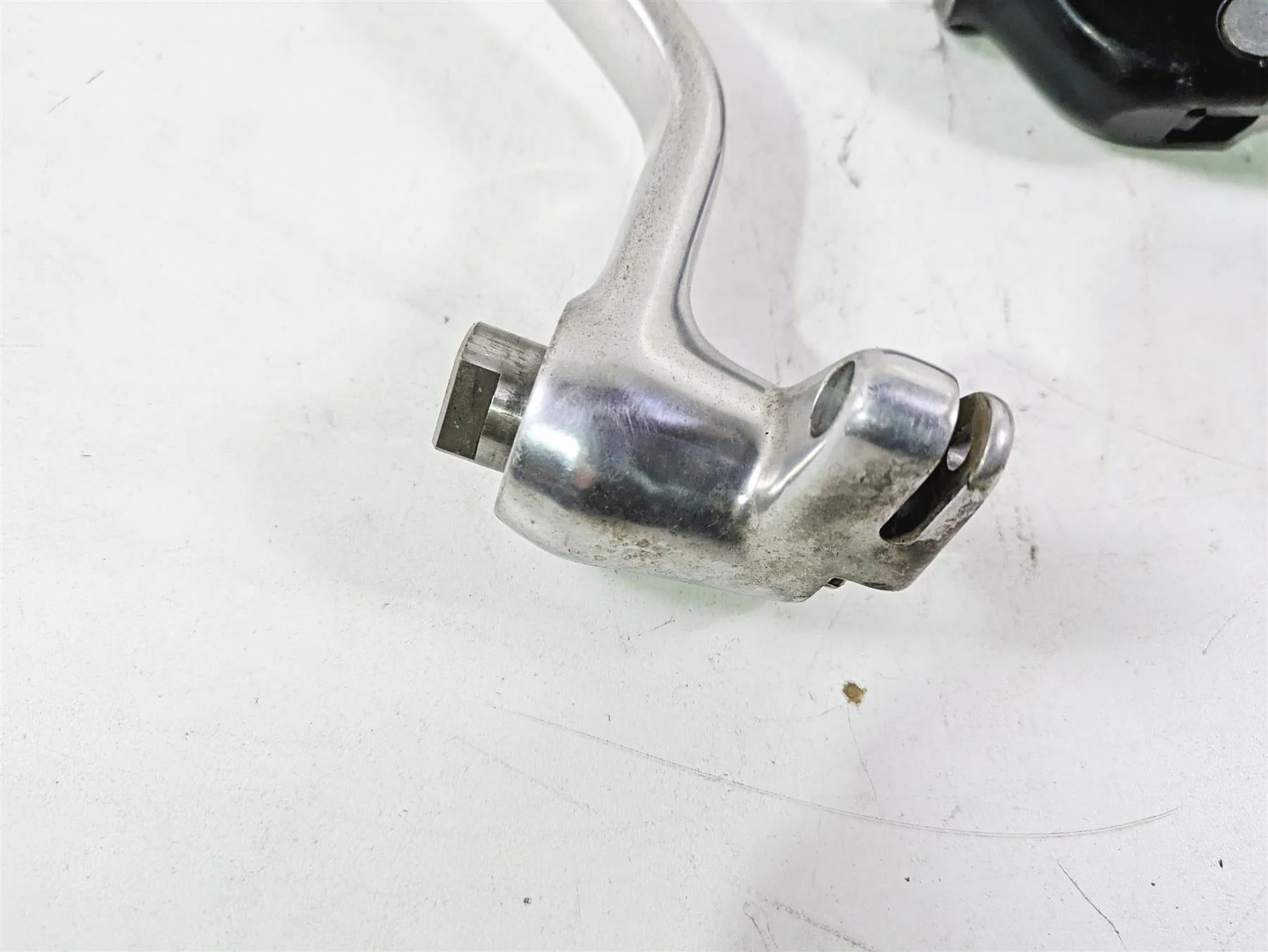 2013 Harley VRSCF Muscle Rod Right Front Footpeg & Brake Lever 54046-12 - Image 9