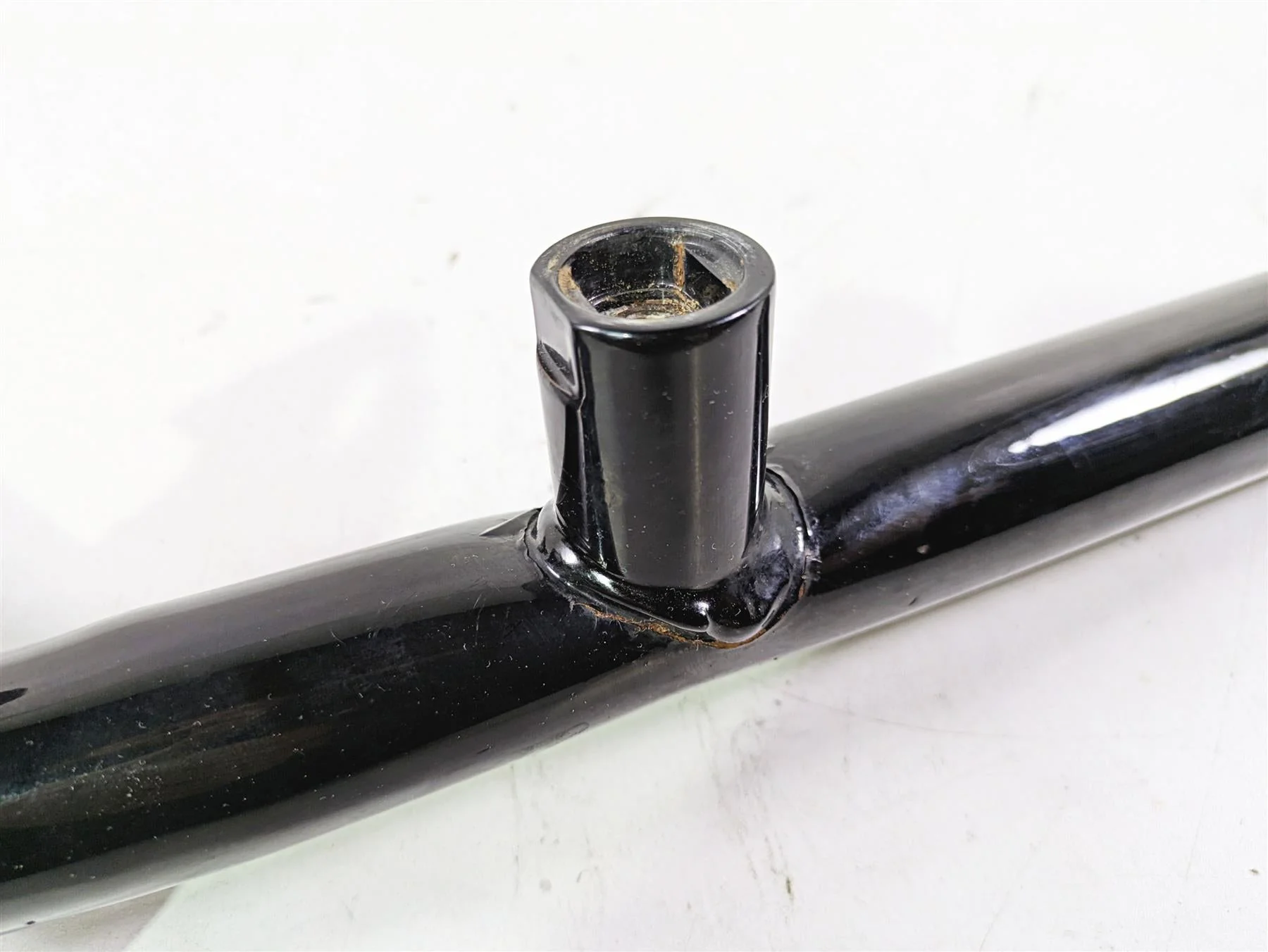 2013 Harley VRSCF Muscle Rod Right Front Frame Downtube - Read 47988-12BK - Image 6